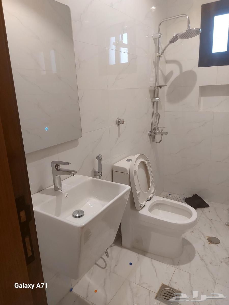 سباك شاطر ومتميز لشغل السباكه الحديث