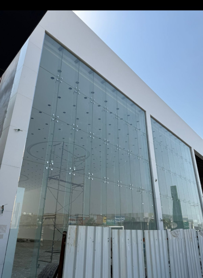 زجاج سكريت صبياء فيفاء العيدابي