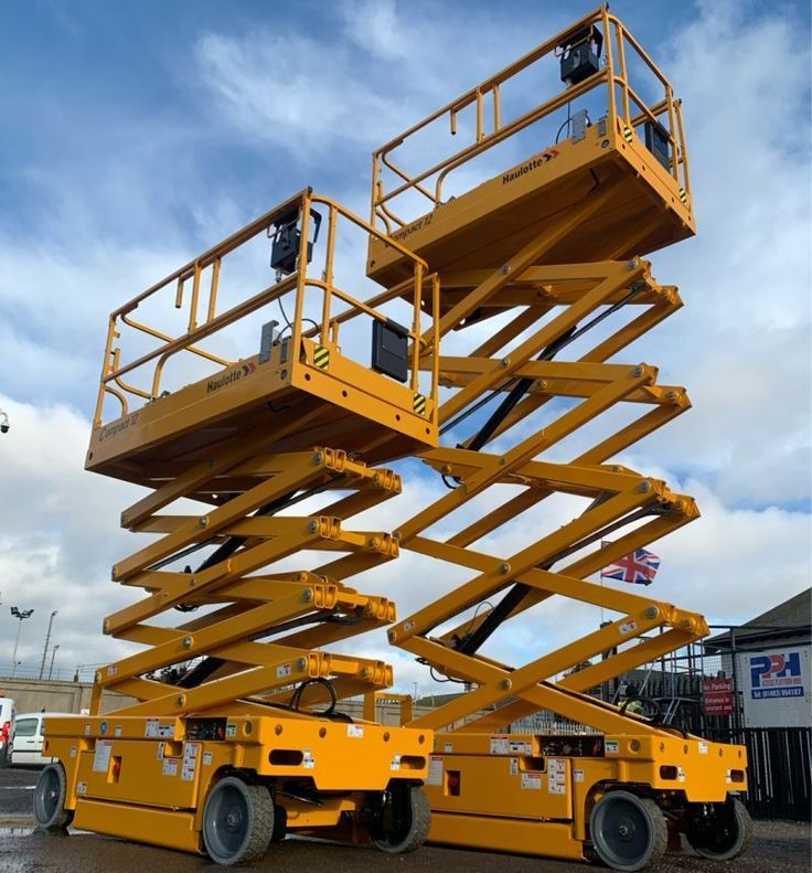 سيزرلفت للايجار مانلفت للايجار رافعة عمال للايجار