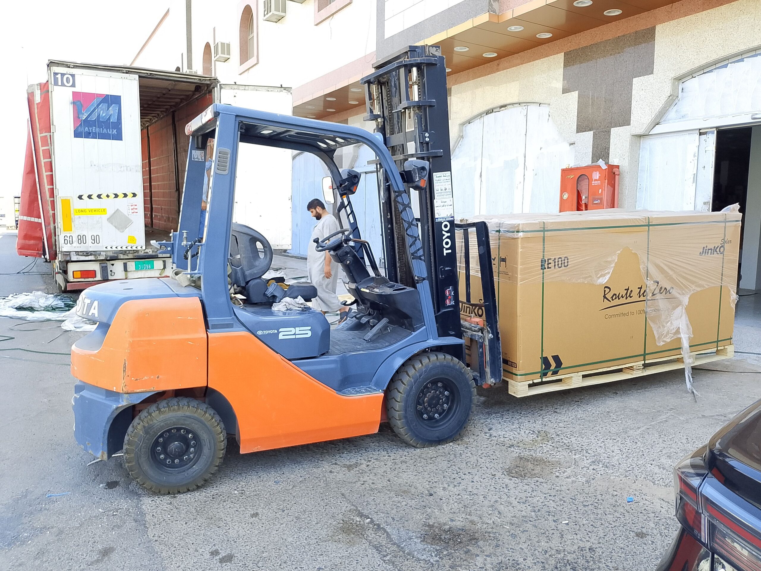 تأجير رافعة شوكيه كرينات للايجار كلارك