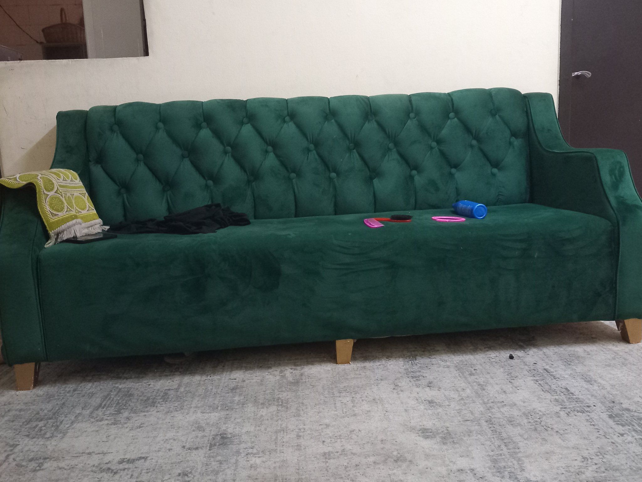 دينا طش الأثاث القديم بالرياض 0536617401 دينا طش ا