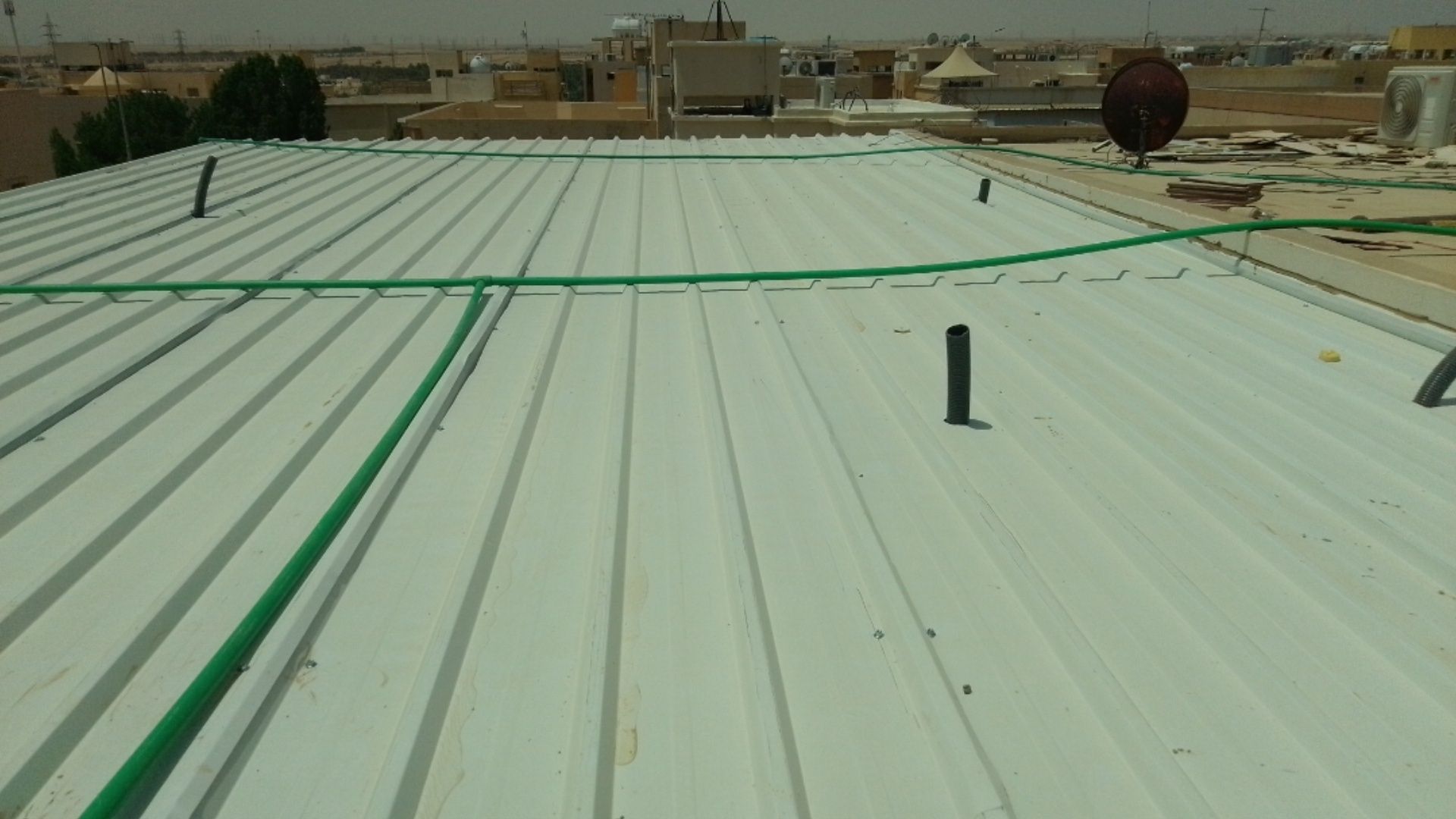 ساندويش بانل وترميم مباني ومظلات وسواتر