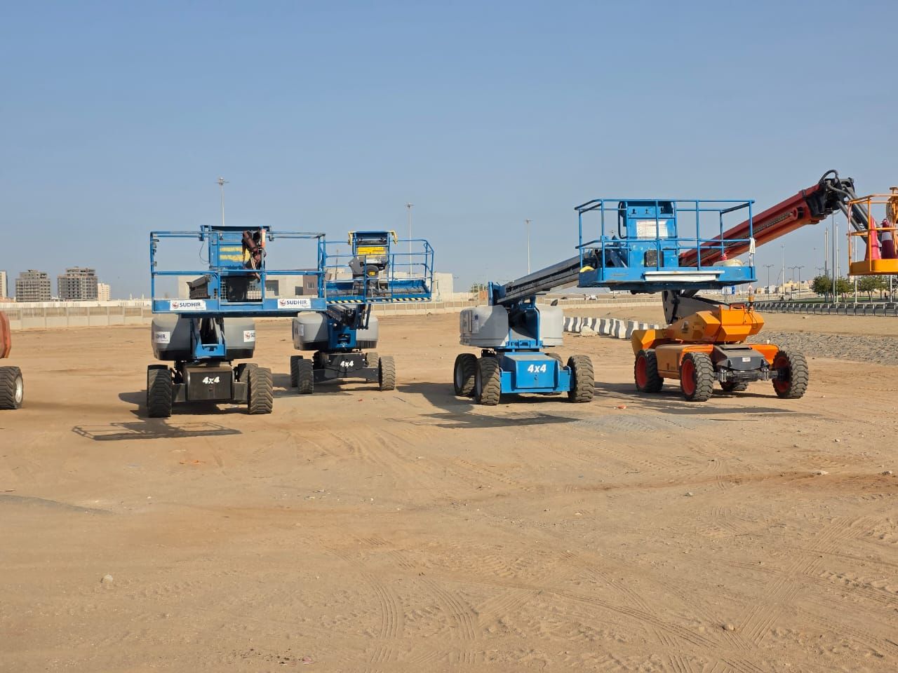 مان لفت وسيز لفت للايجار اليومي والشهري رافعات شوك