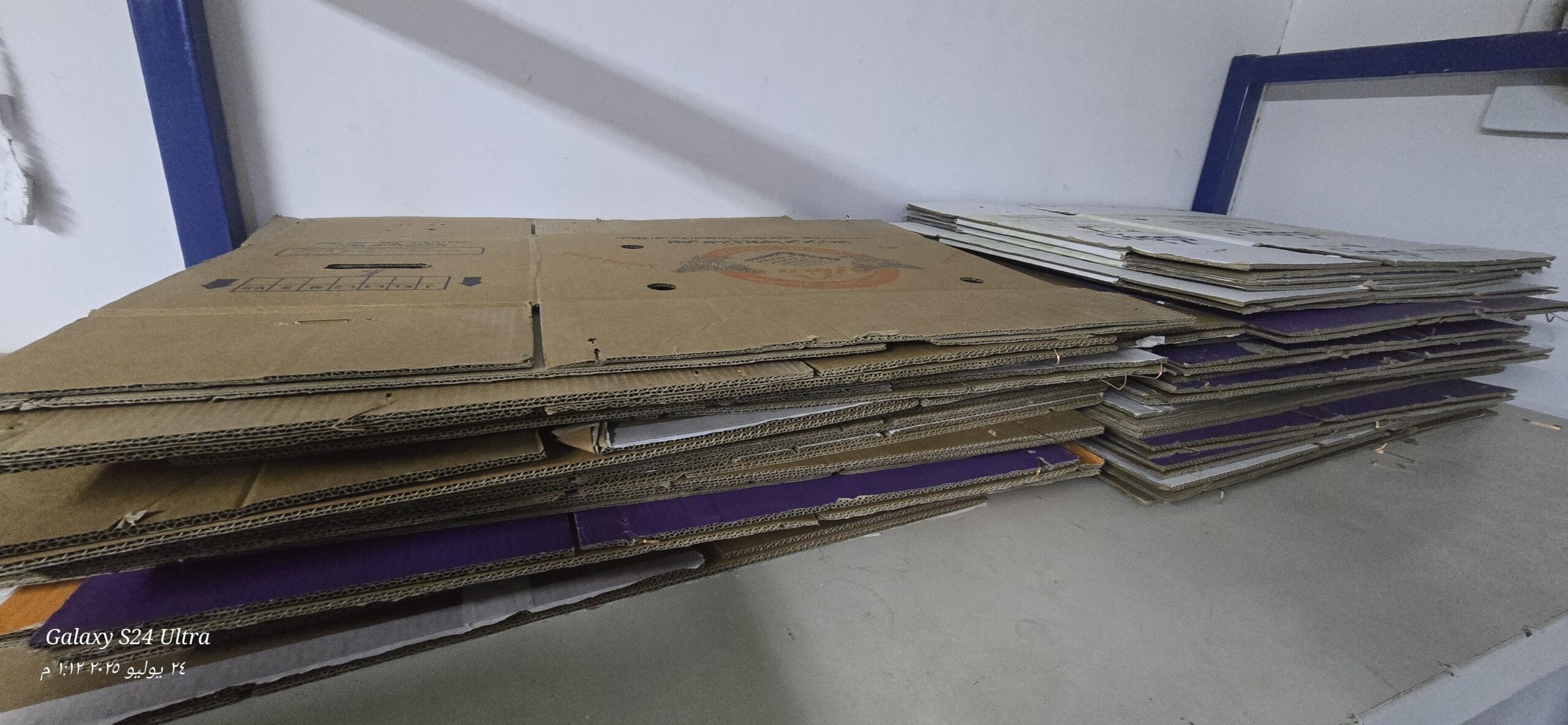 كراتين بيض فارغة نظيفة جدا لتعبئة ونقل العفش