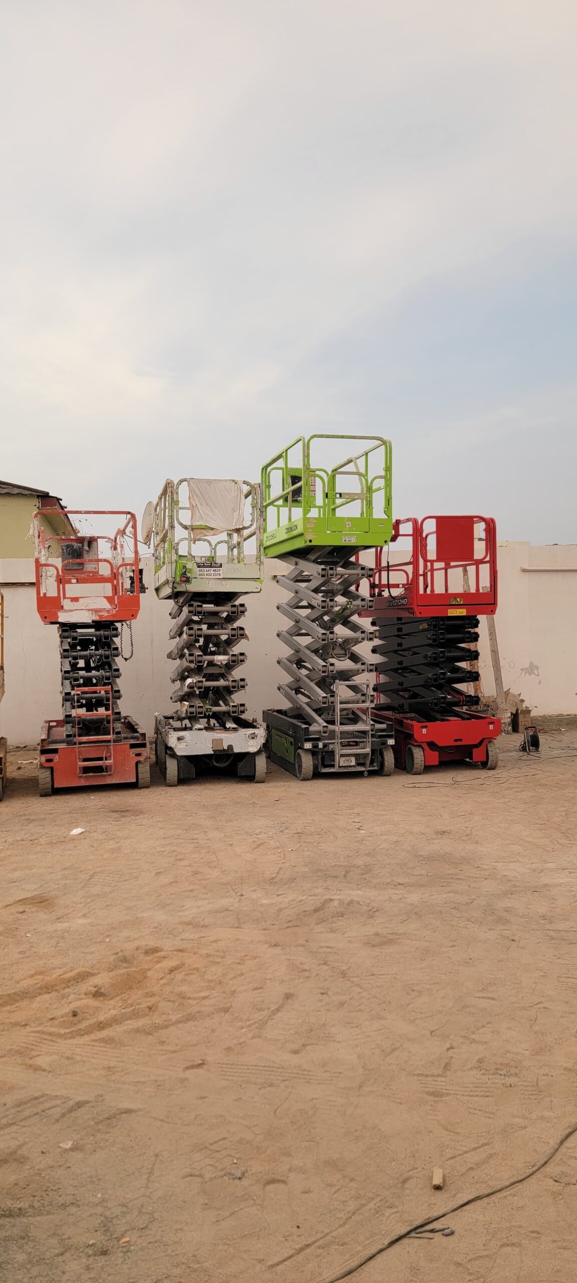 سيزر لفت ومان لفت للايجار اليومي والشهري رافعات شو