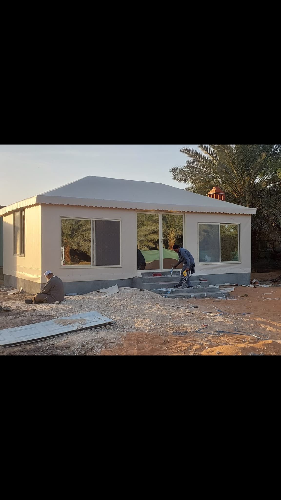 تفاصيل الخيام مظلات