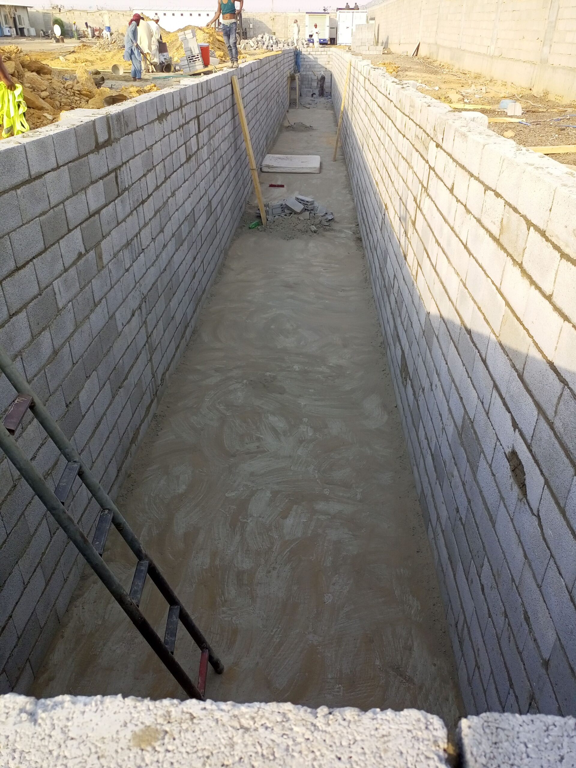 معلم نجار ملحق بنا ليس تكسير بلاط تركيب ترميم أشغل