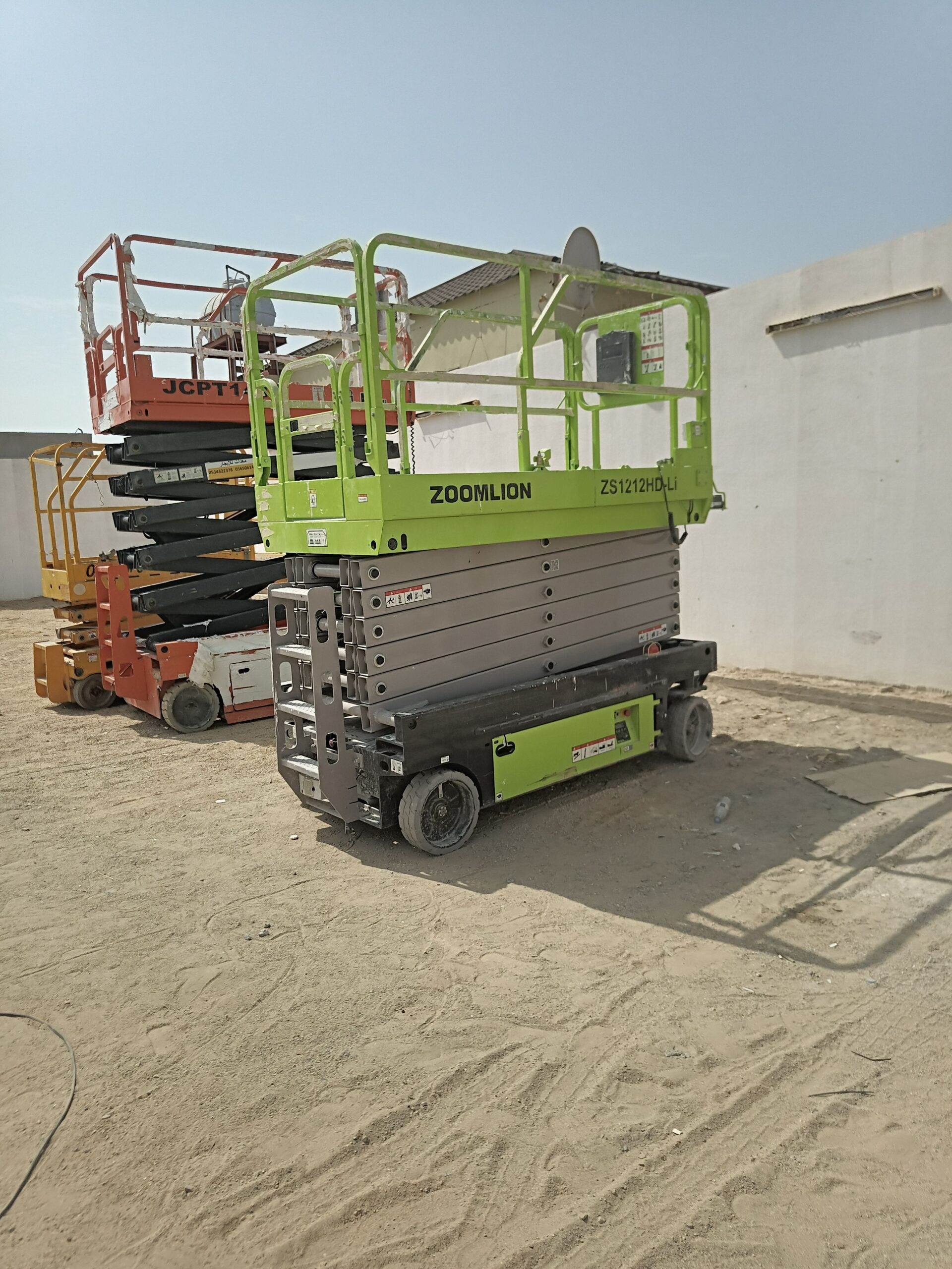 سيزر لفت للايجار اليومي والشهري ومان لفت للايجار