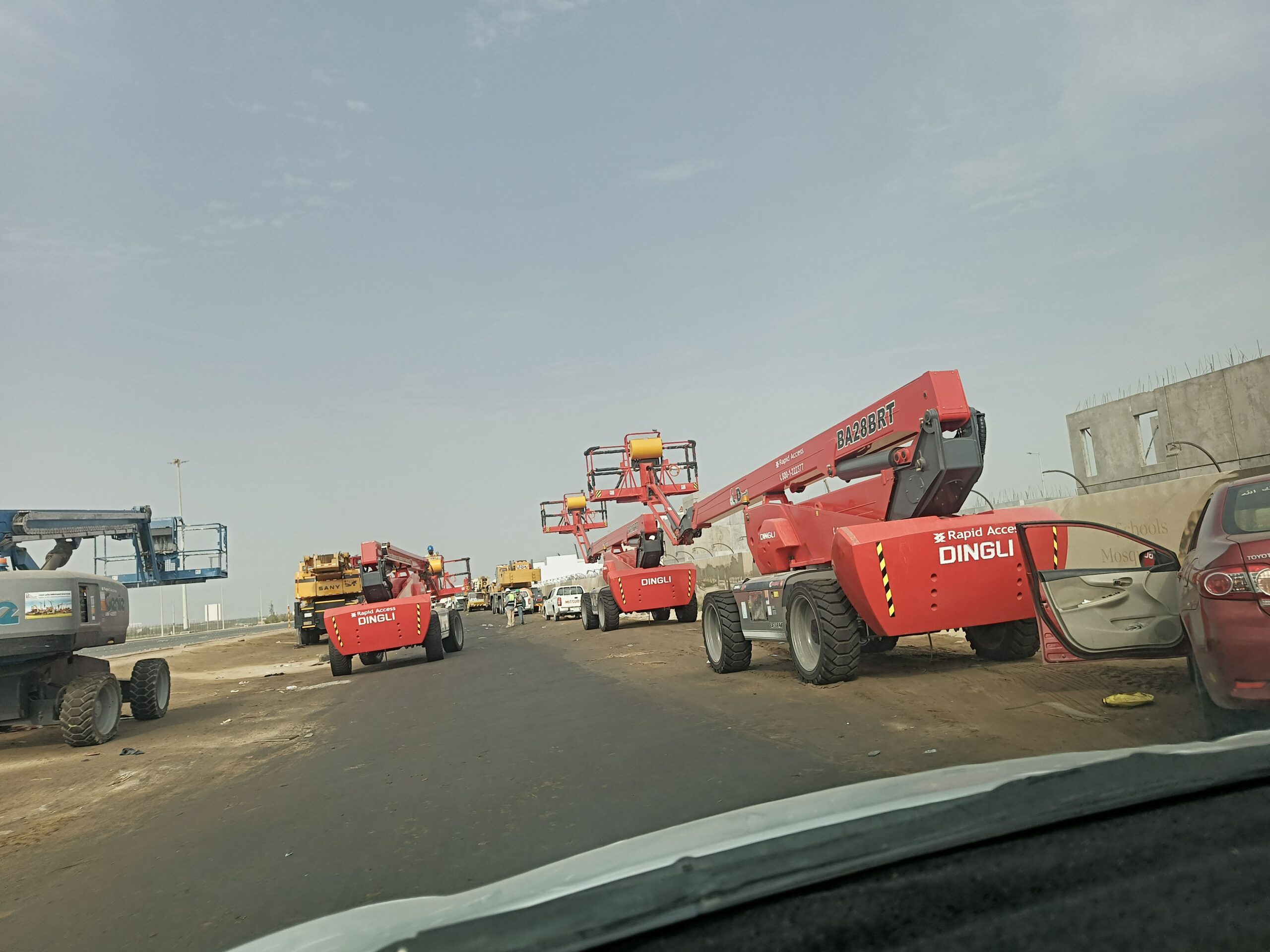 سيزر لفت للايجار اليومي والشهري ومان لفت للايجار ا