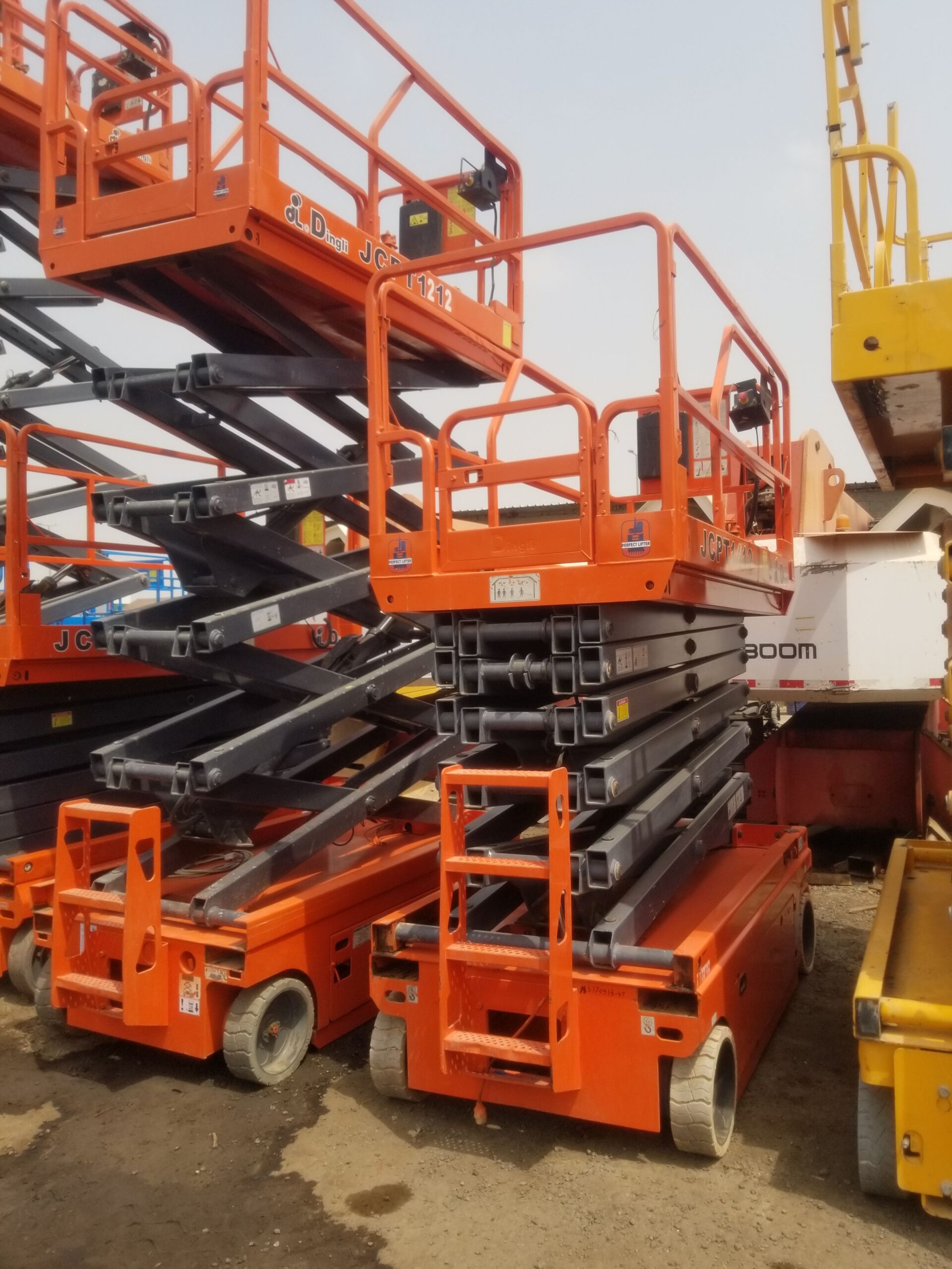 مان لفت وسيز لفت للايجار اليومي والشهري