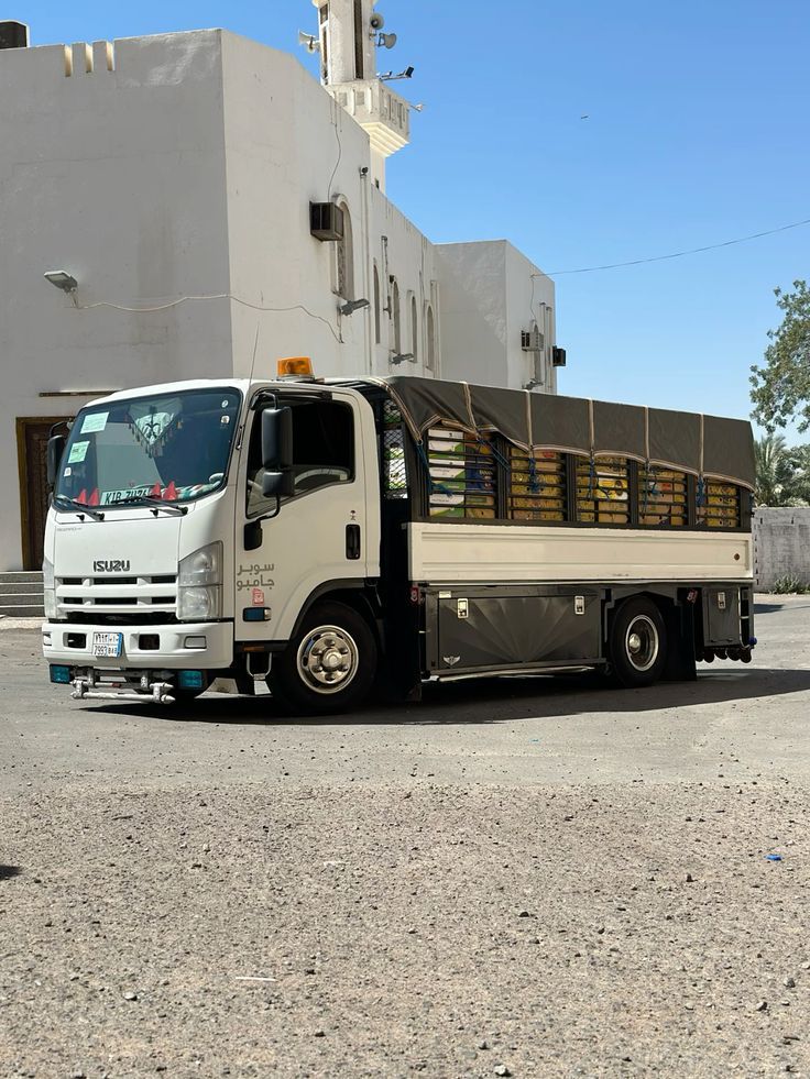 دينا طش الأثاث القديم بالرياض 0507019022 دينا طش ا