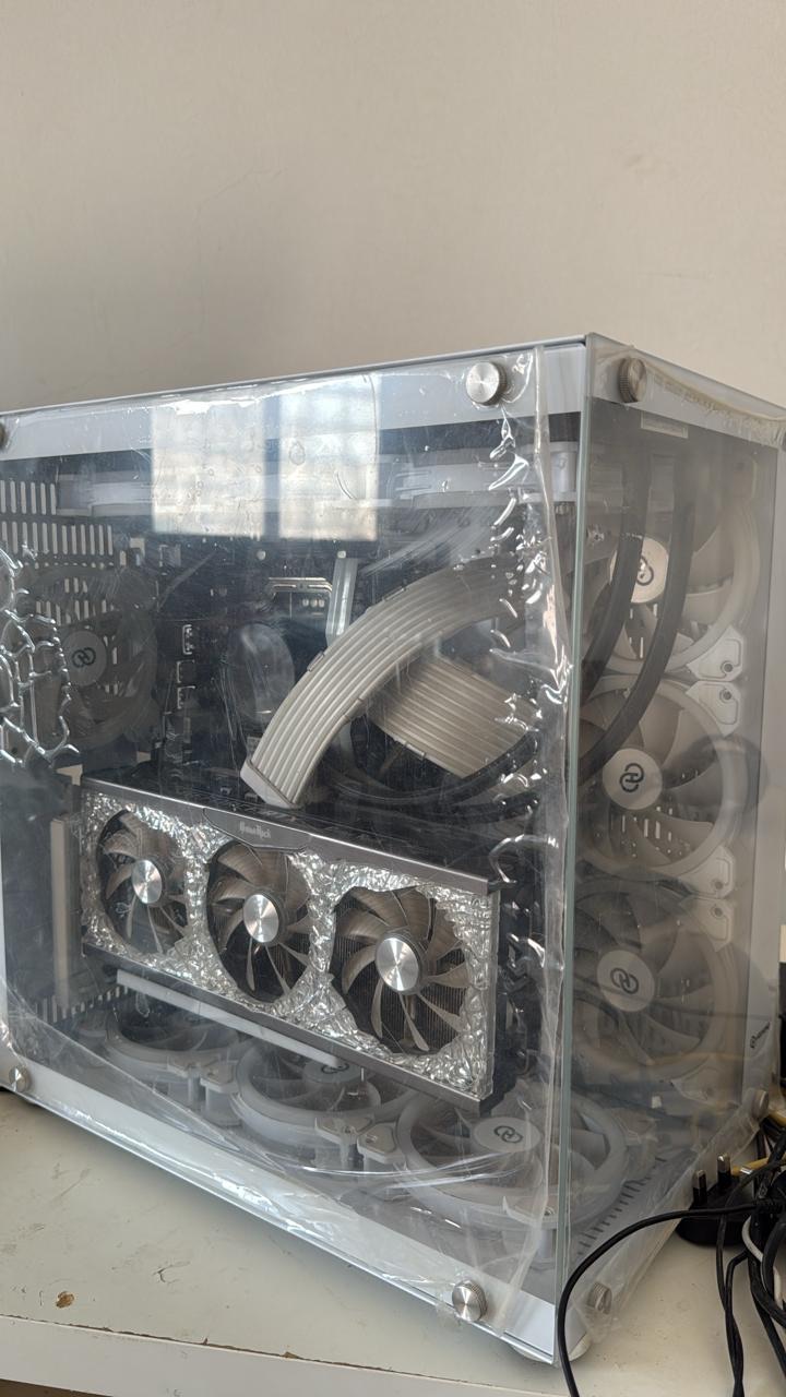 بي سي مع سيت اب كامل للبيع تواصل واتس فقط