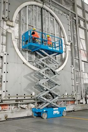 مانلفت للايجار سيزرلفت سقالة كهرباء ديزل كهربا راف