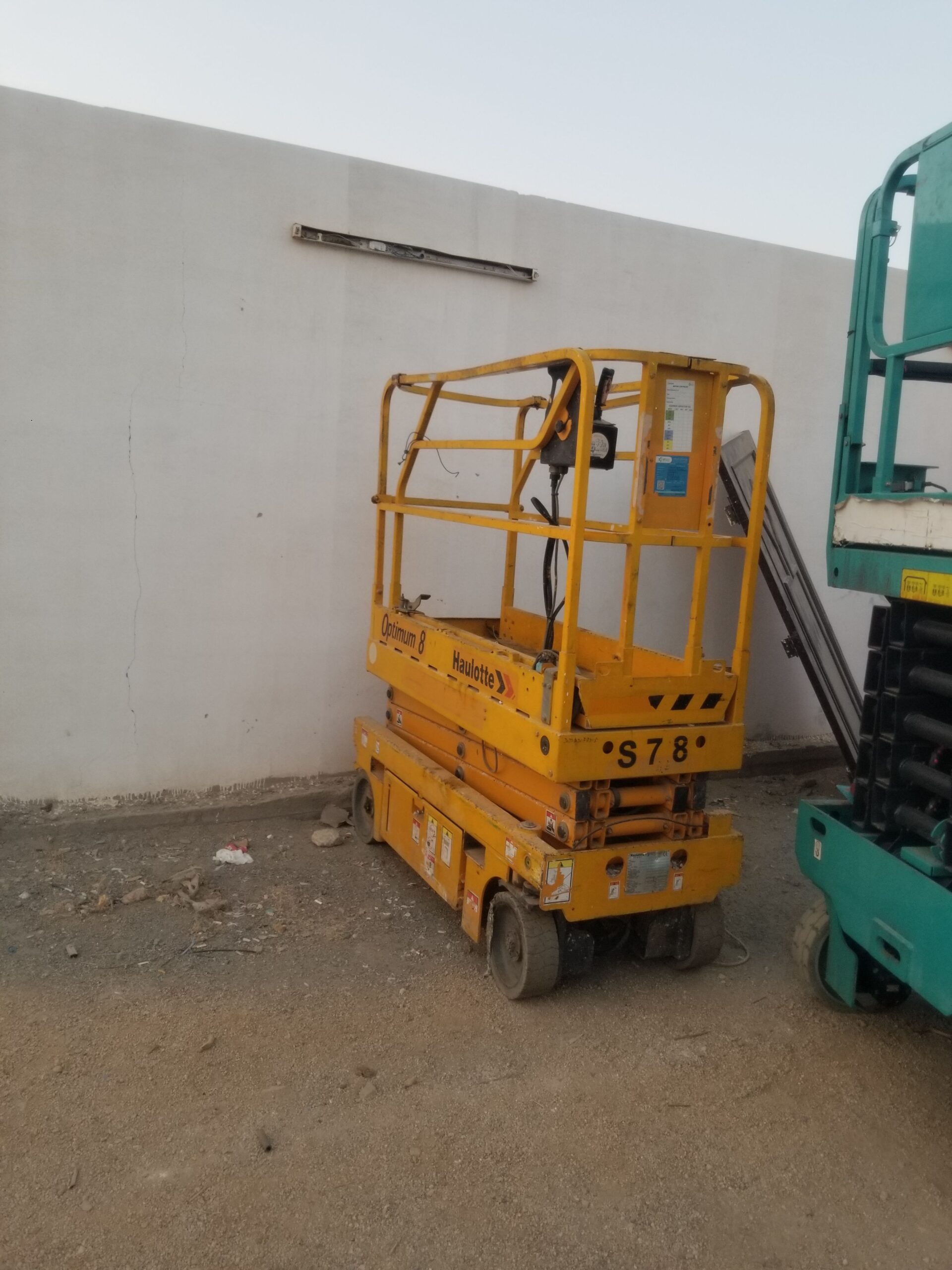 سيزر لفت ومان لفت للايجار اليومي والشهري رافعات شو