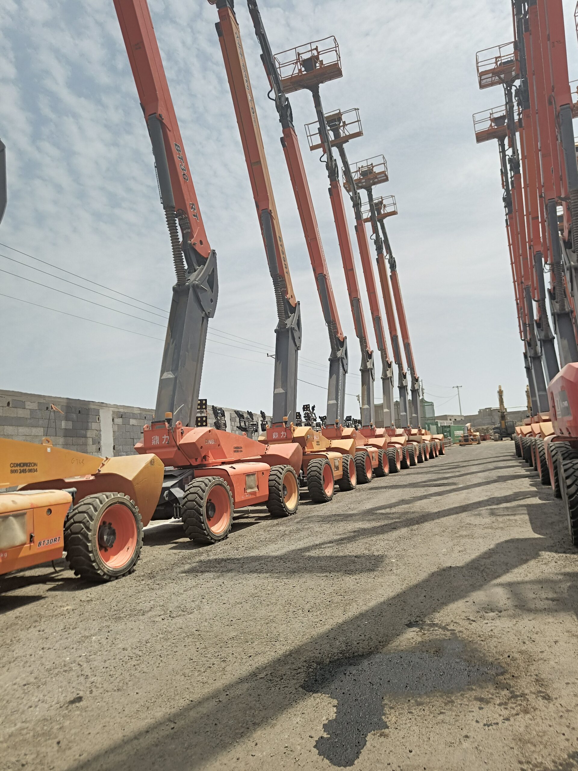 سيزر لفت للايجار اليومي والشهري ومان لفت للايجار ا