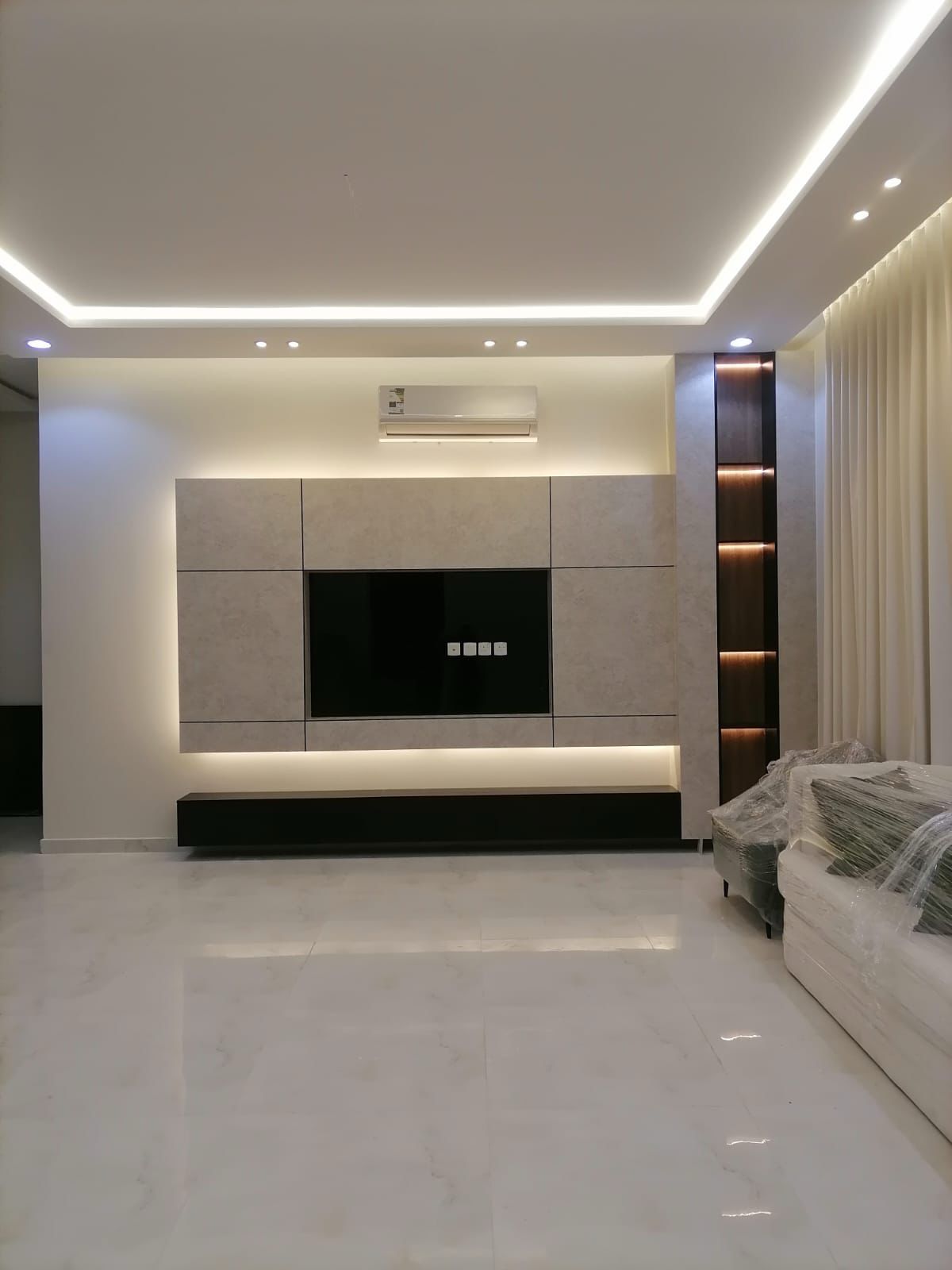 معلم دهانات وديكورات وجبس الموقع الرياض