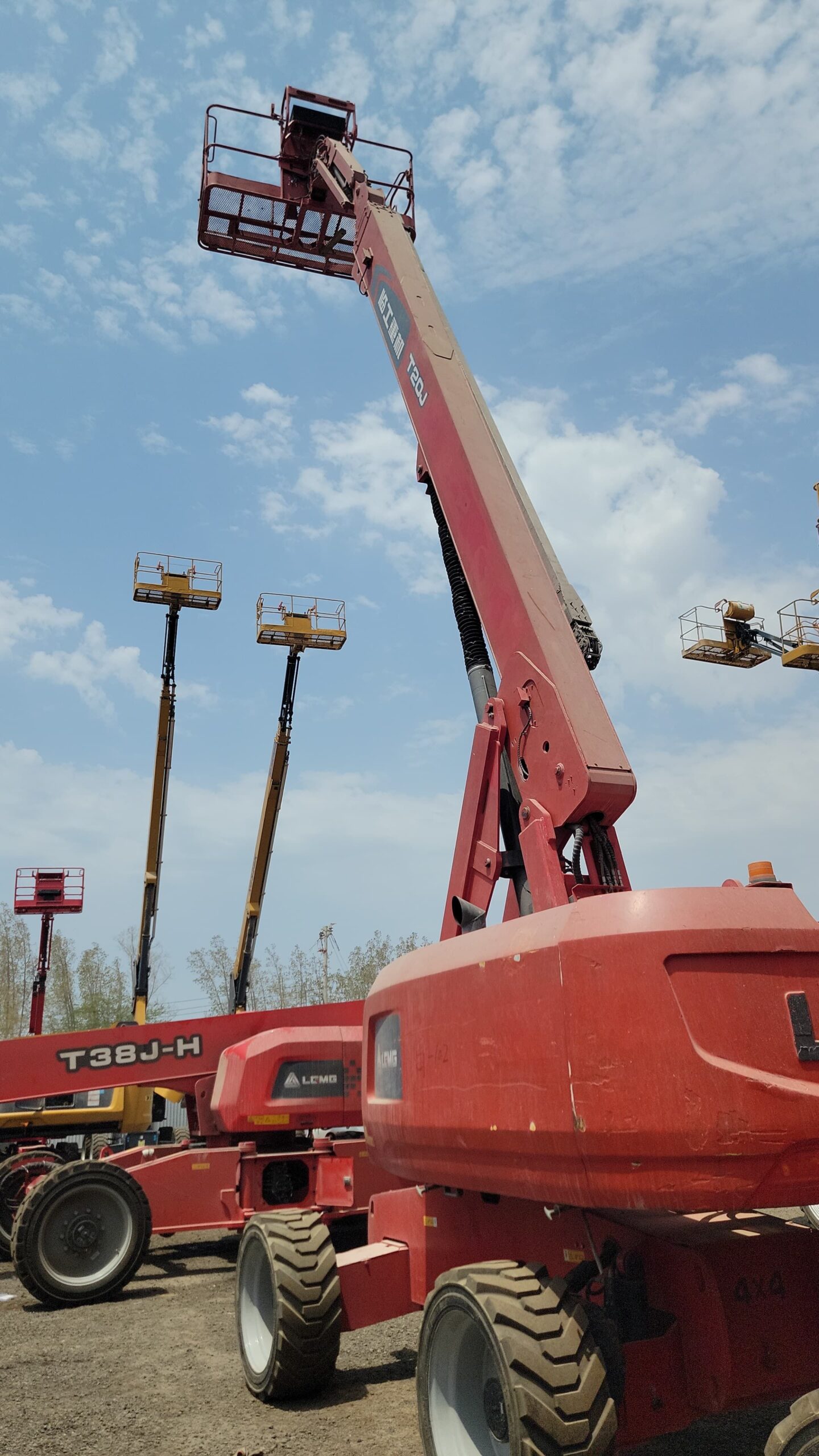 المدينه المنوره سيزرلفت ومانلفت للايجار شهري سنوي