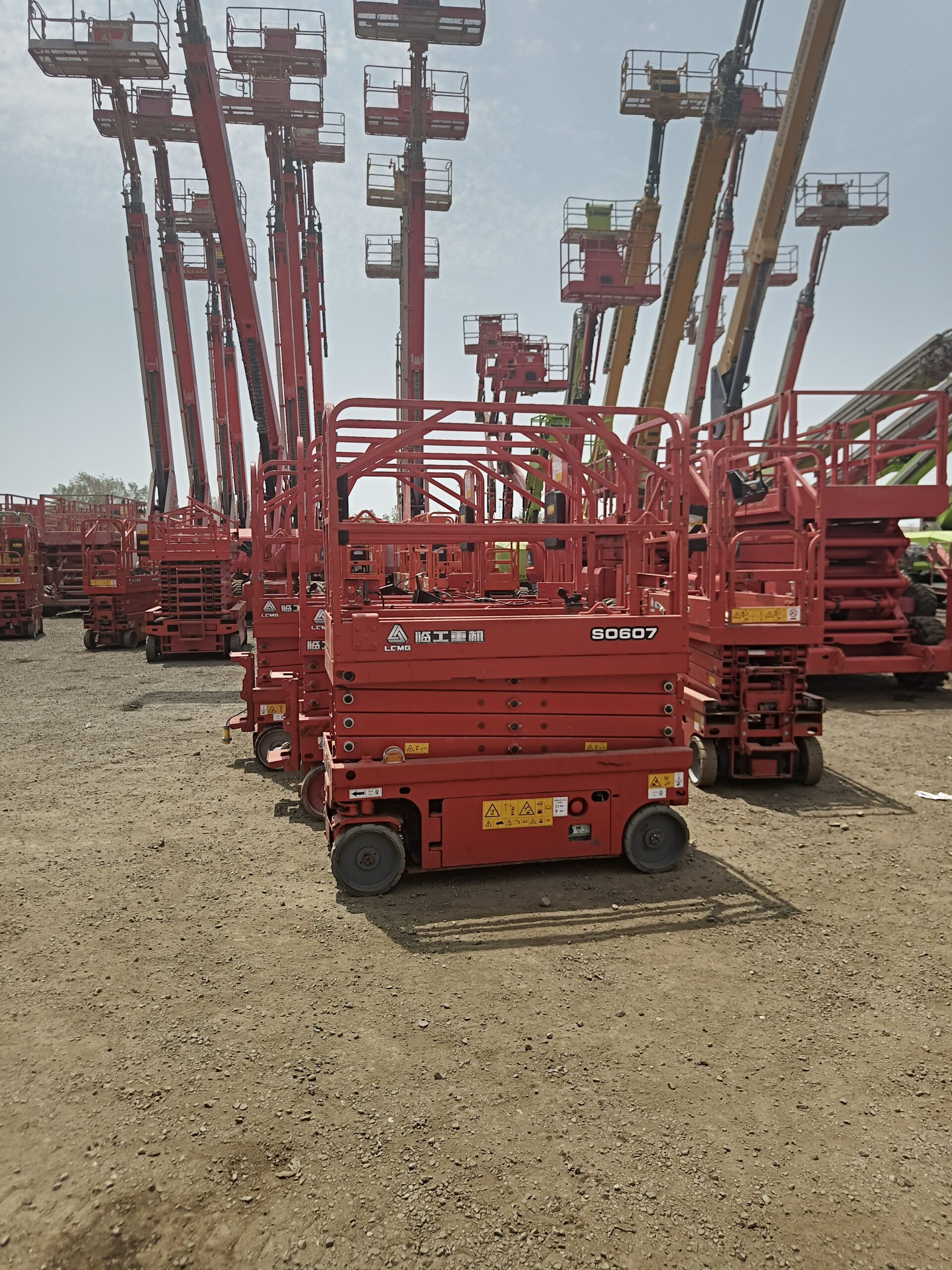 سيزر لفت للايجار اليومي والشهري ومان لفت للايجار