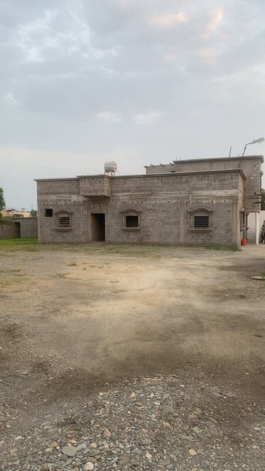 خط رجال المع قريبه من الدرب