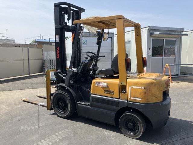 فوركلفت مانلفت سيزرلفت كرينات وجي سي بي للإيجار