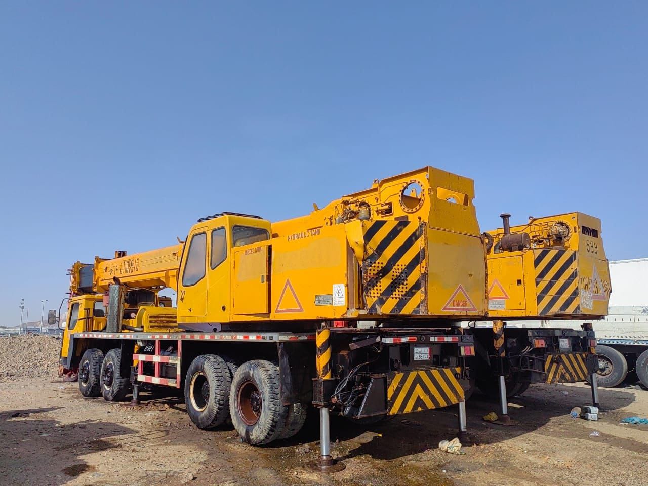 فوركلفت مانلفت سيزرلفت كرينات وجي سي بي للإيجار