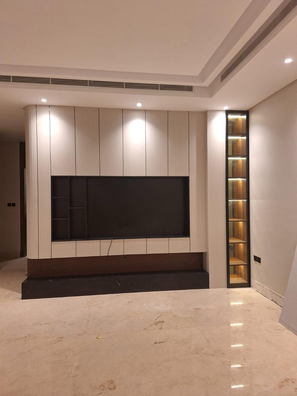 فني ديكورات الموقع الرياض 0500588793