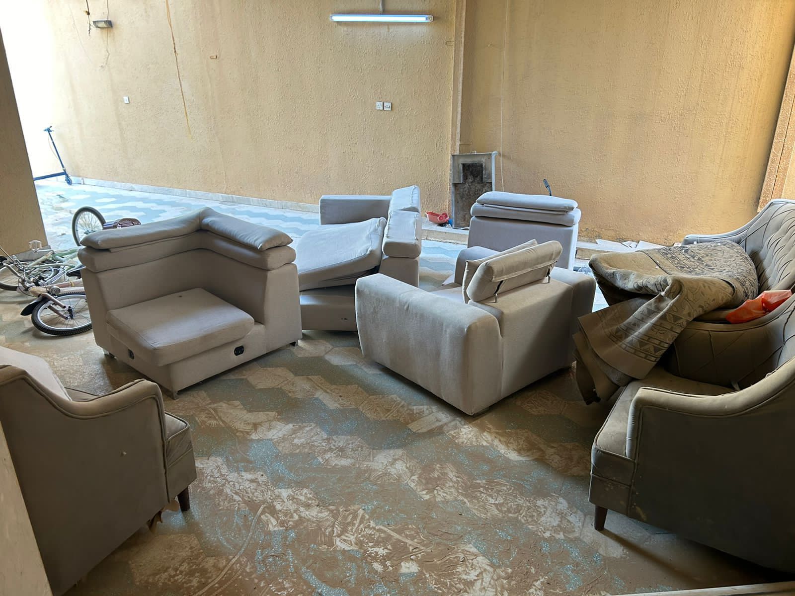 دينا التخلص من الاثاث القديم بالرياض 0507019022 دي