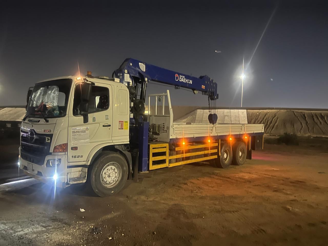 سيزر لفت للايجار اليومي والشهري رافعات شوكية