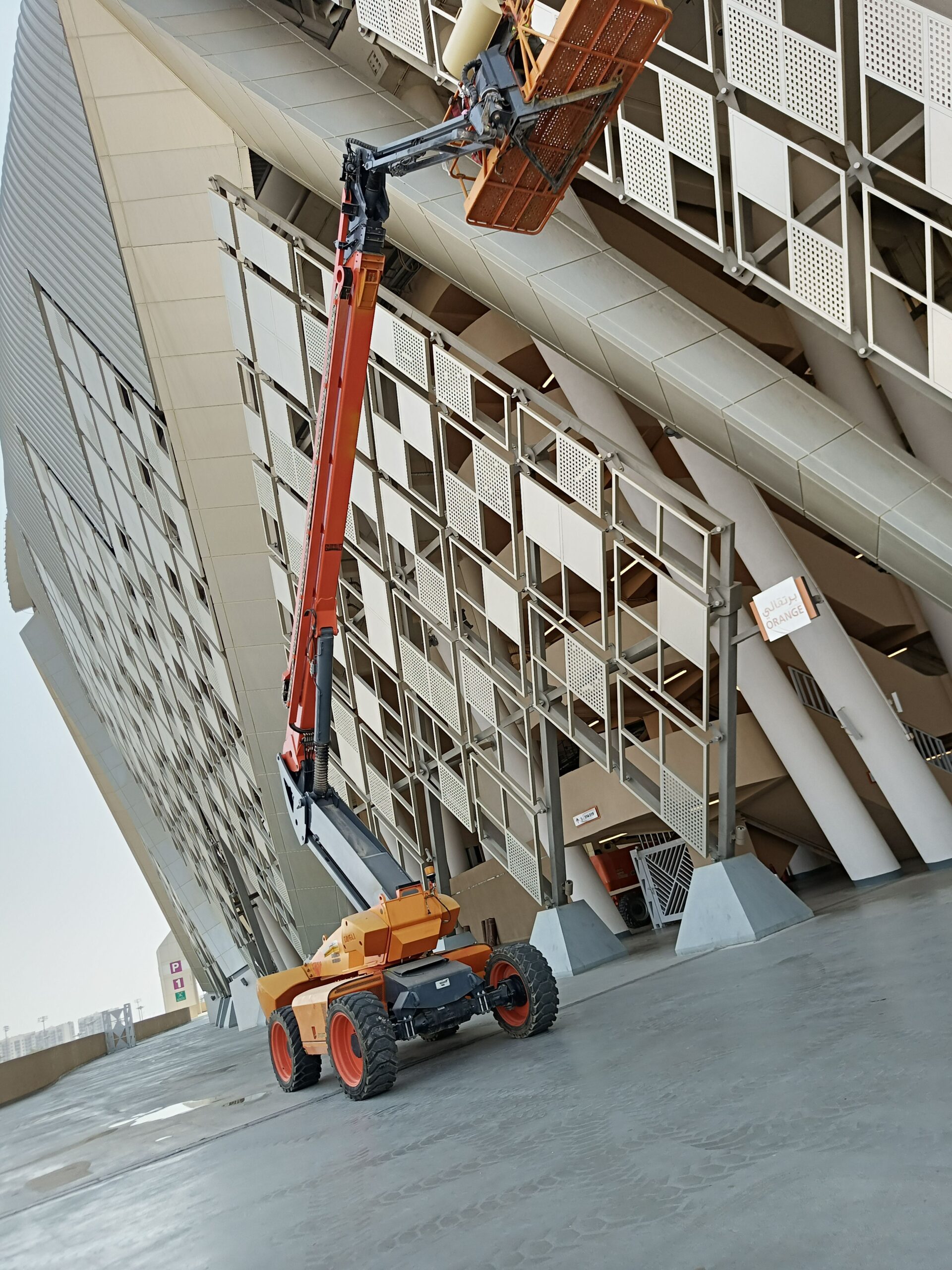 مان لفت للايجار اليومي والشهري ورافعات شوكيه للايج