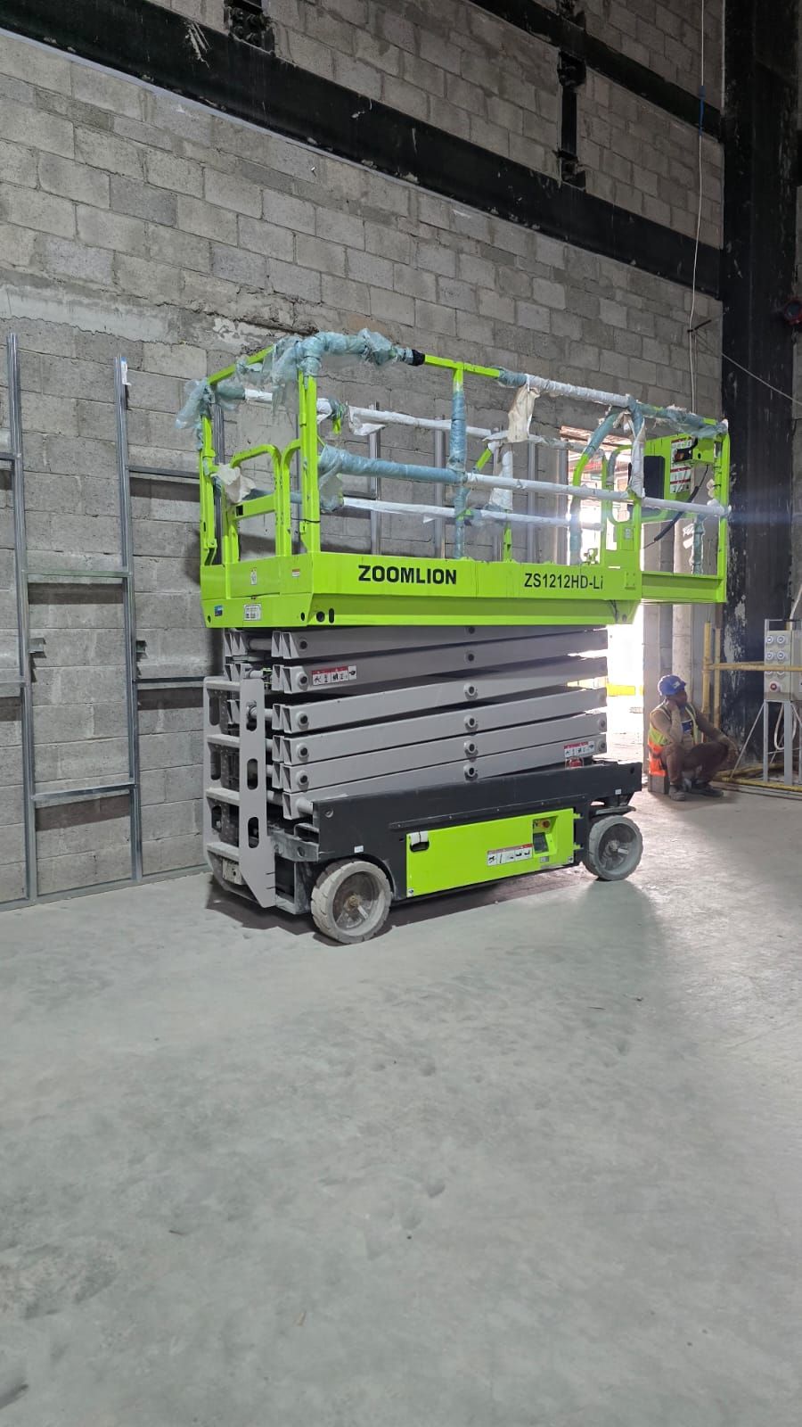 المدينه المنوره سيزرلفت ومانلفت للايجار شهري سنوي