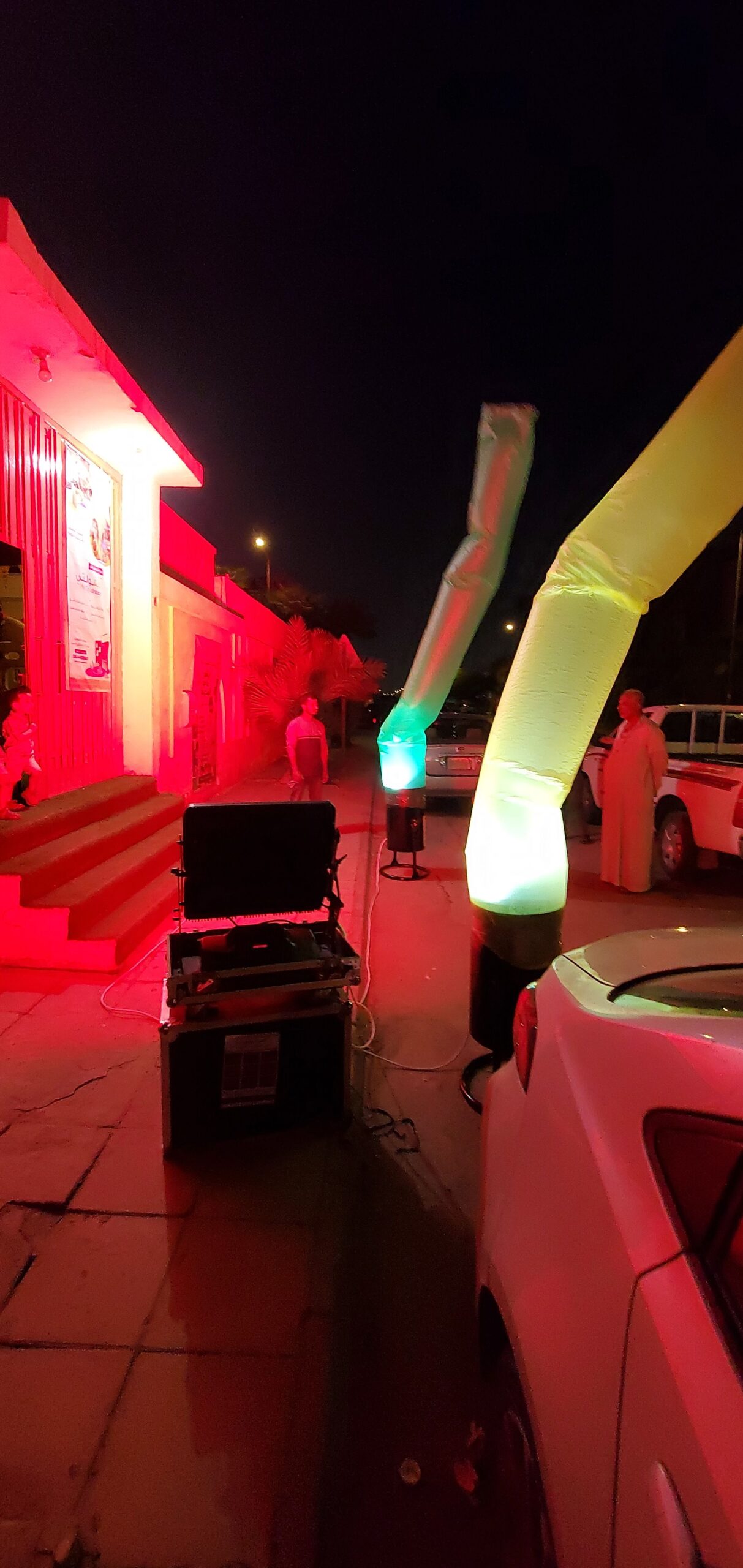 تاجير تجهيزات تنزيم افتتاحات المحلات المطاعم حفلات