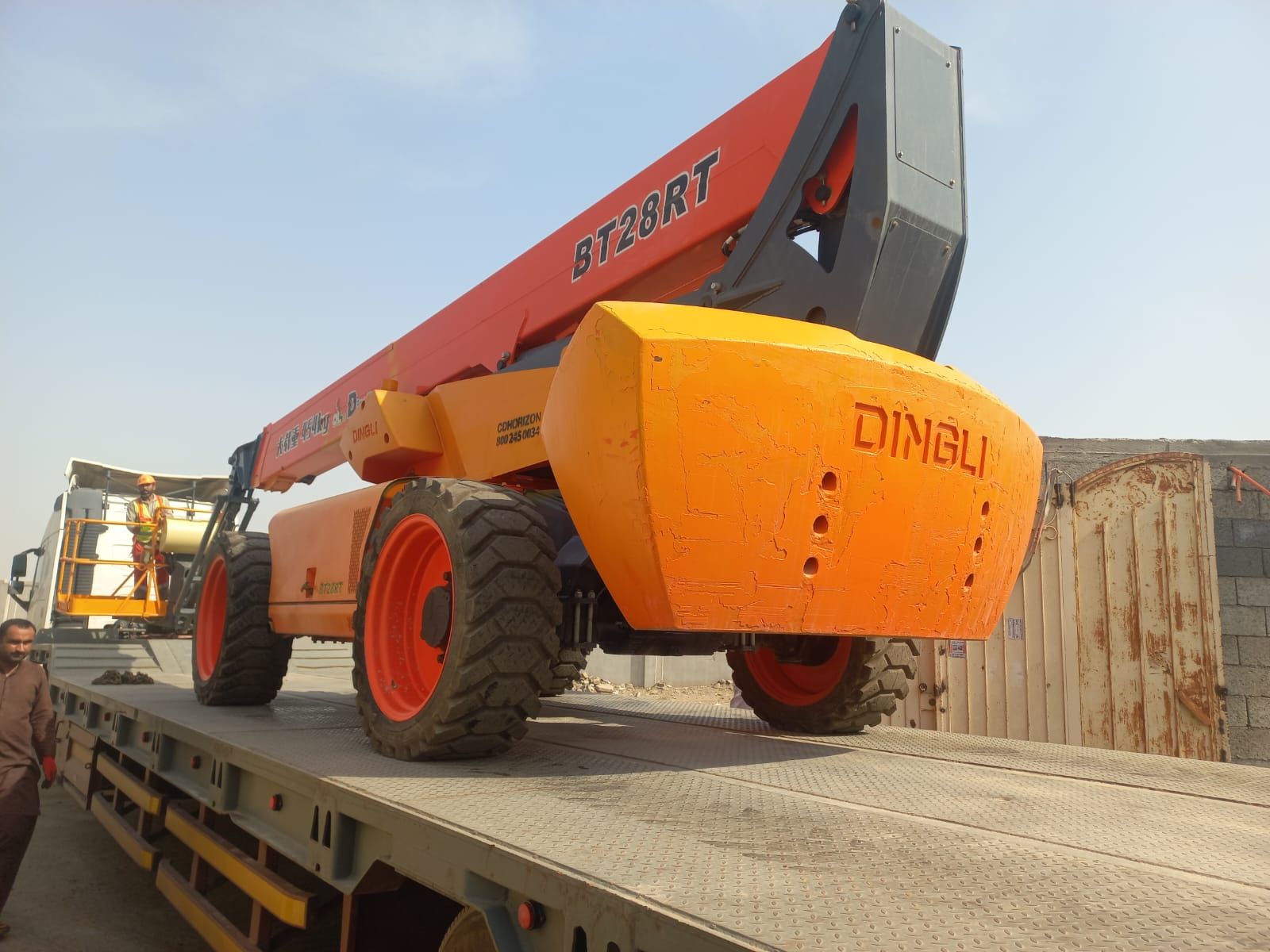 سيزر لفت للايجار اليومي والشهري رافعات شوكية للايج