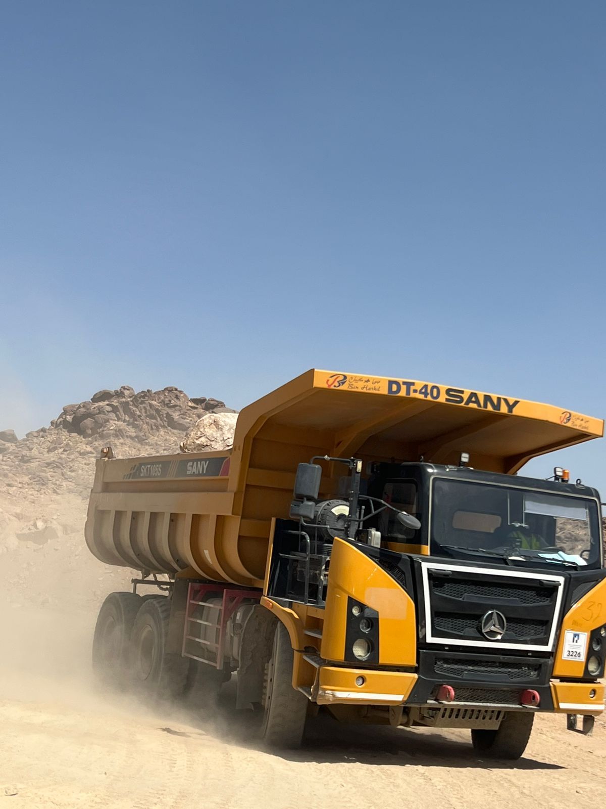 سيزر لفت للايجار اليومي والشهري رافعات شوكية