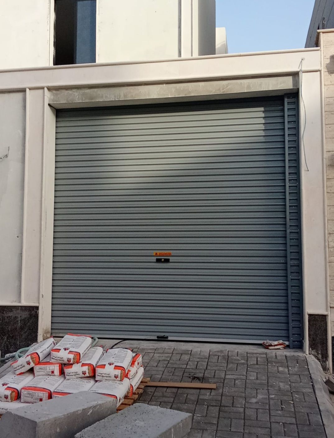 صيانه ابواب الكراج والشبابيك الشتر