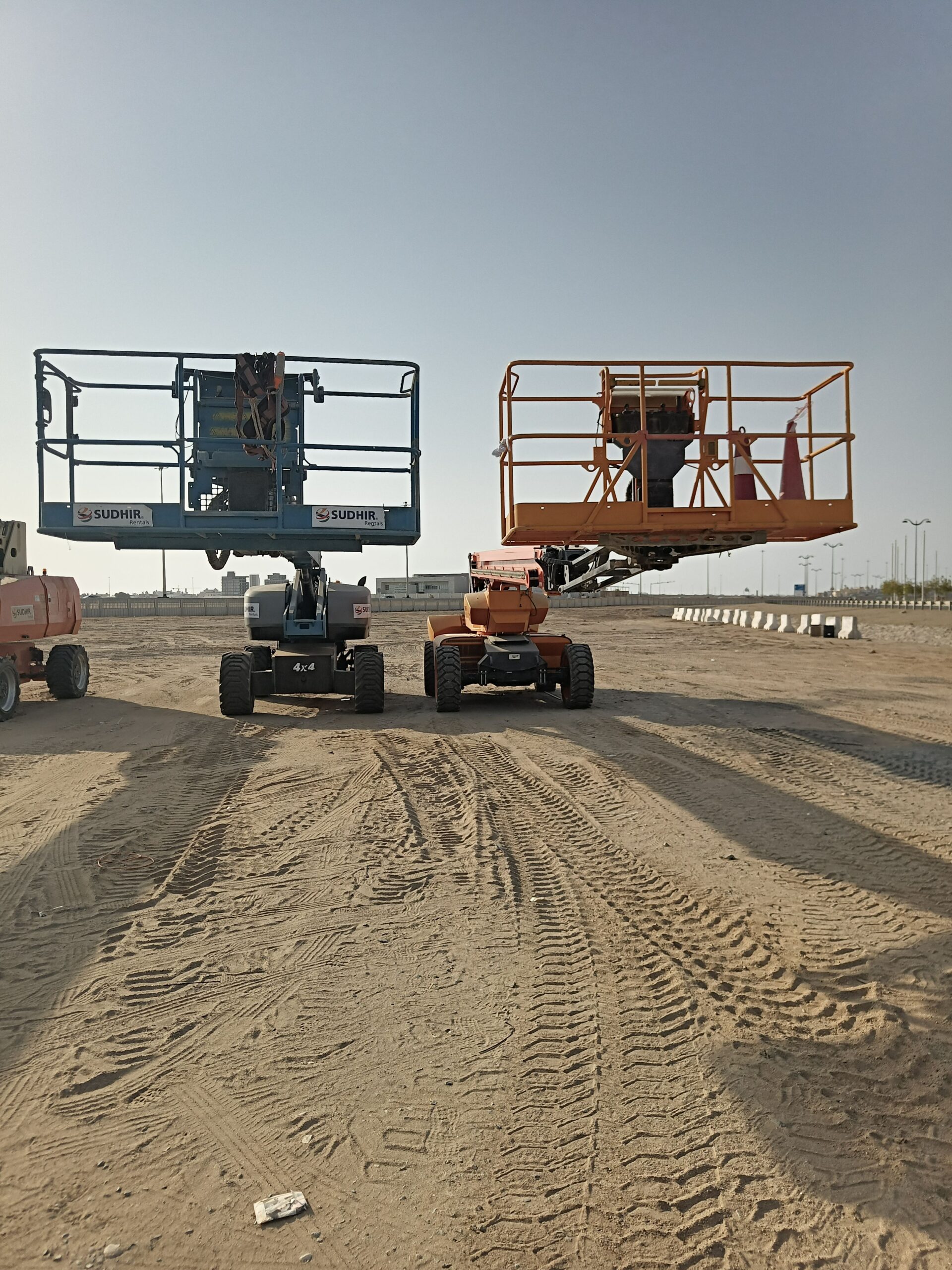 سيزر لفت للايجار اليومي والشهري ومان لفت للايجار ا