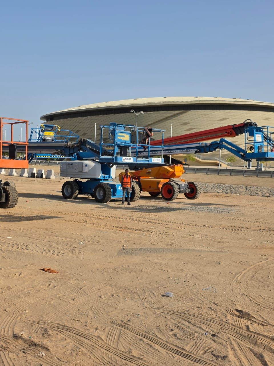 مان لفت وسيز لفت للايجار اليومي والشهري رافعات شوك