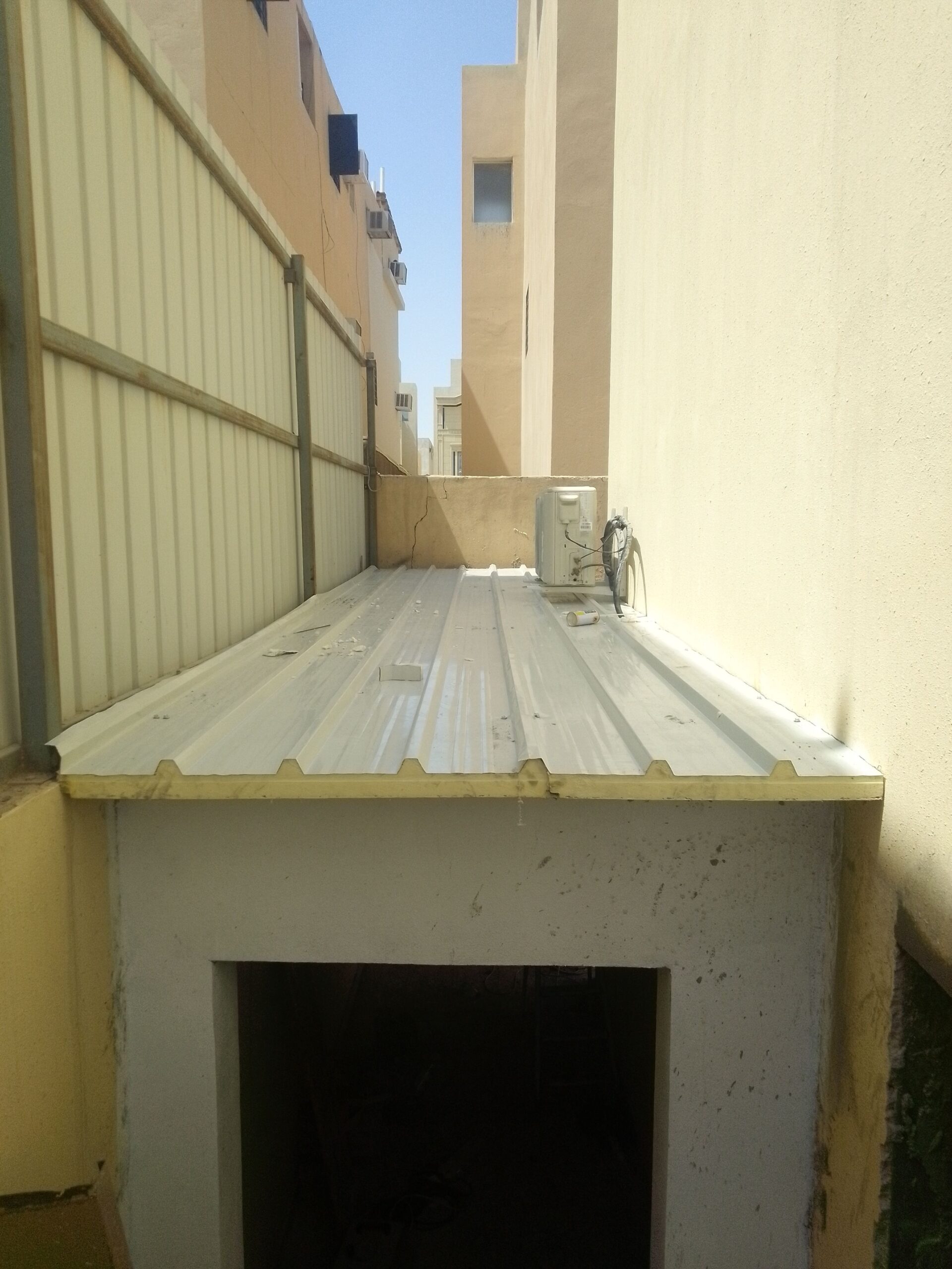 ساندويش بانل وترميم مباني ومظلات وسواتر