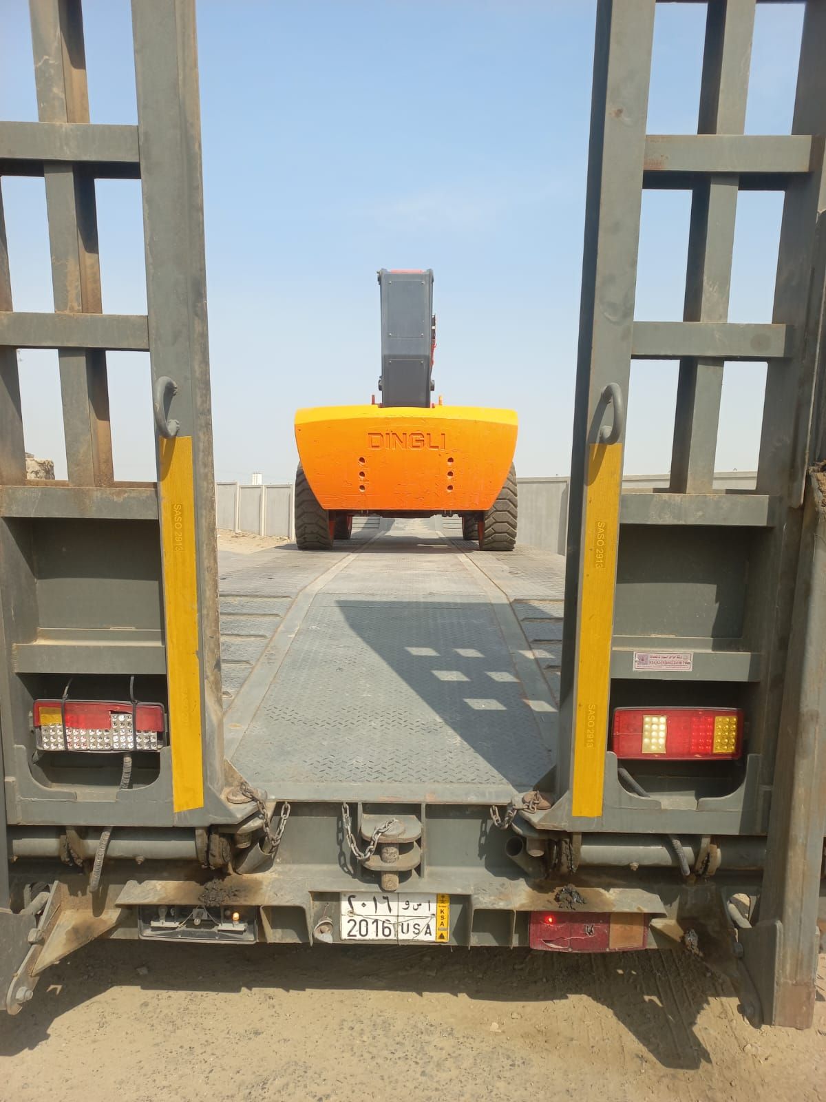 سيزر لفت للايجار اليومي والشهري رافعات شوكية للايج