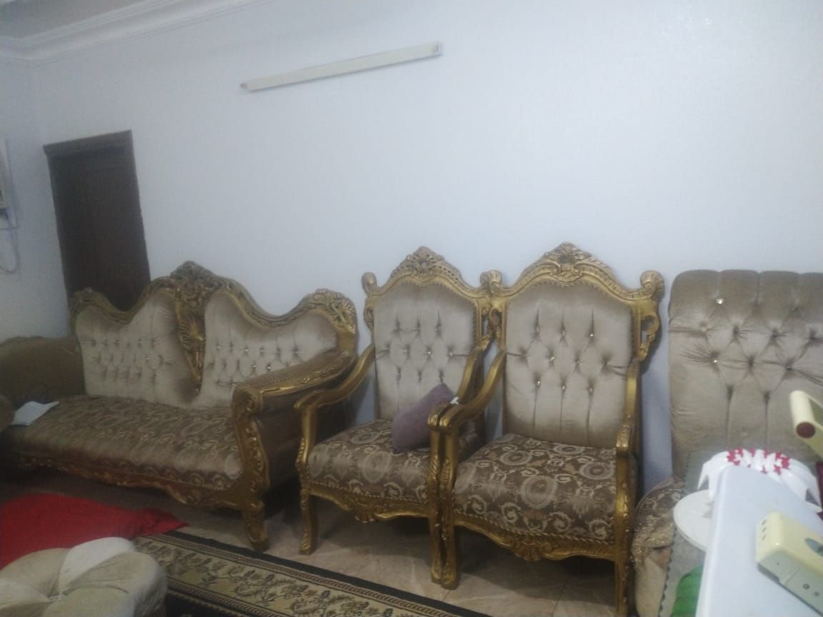 التخلص من الأثاث القديم