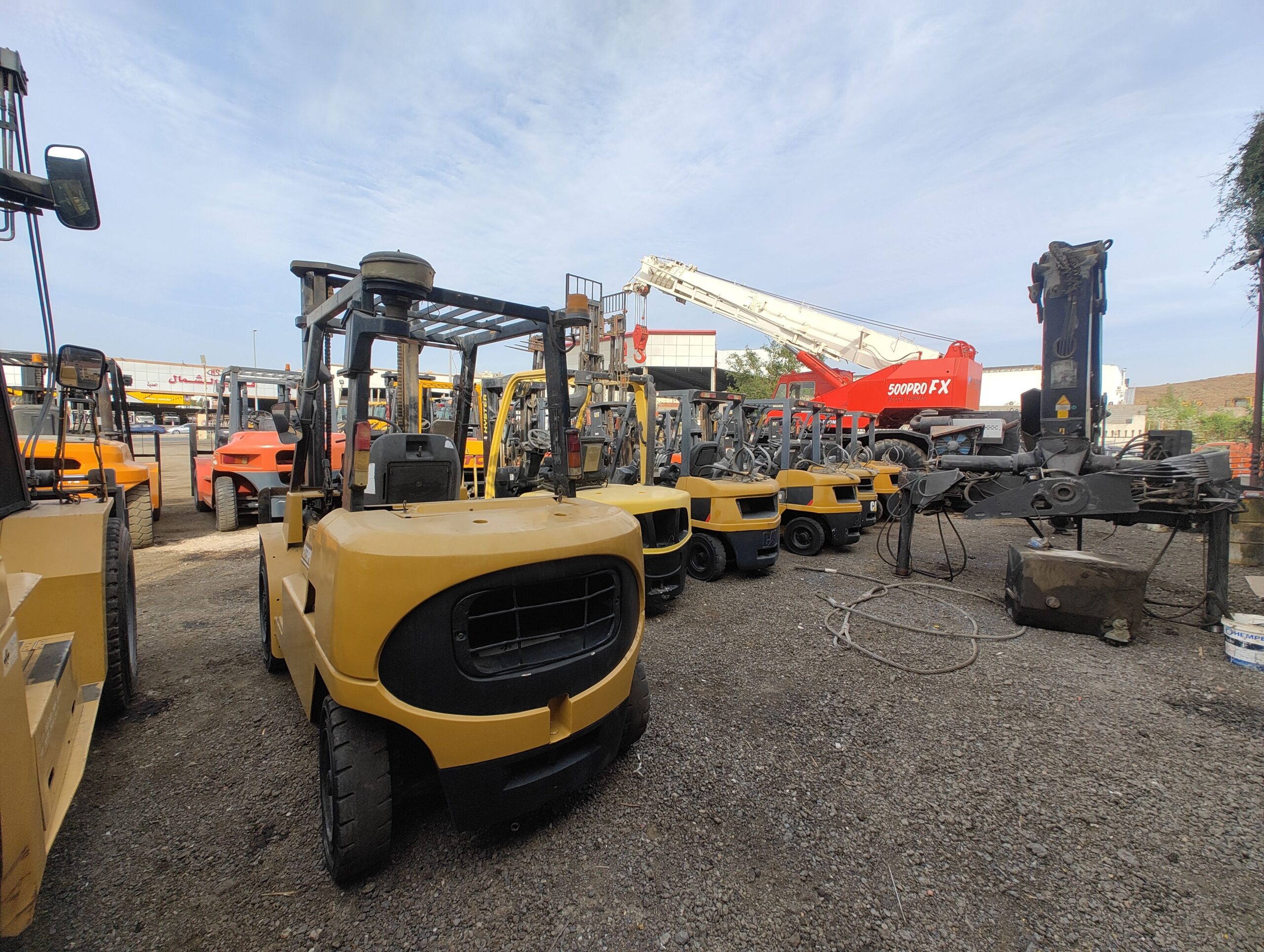 رافعات شوكيه فوركلفت للايجار سيزرات مان لفت جميع ا