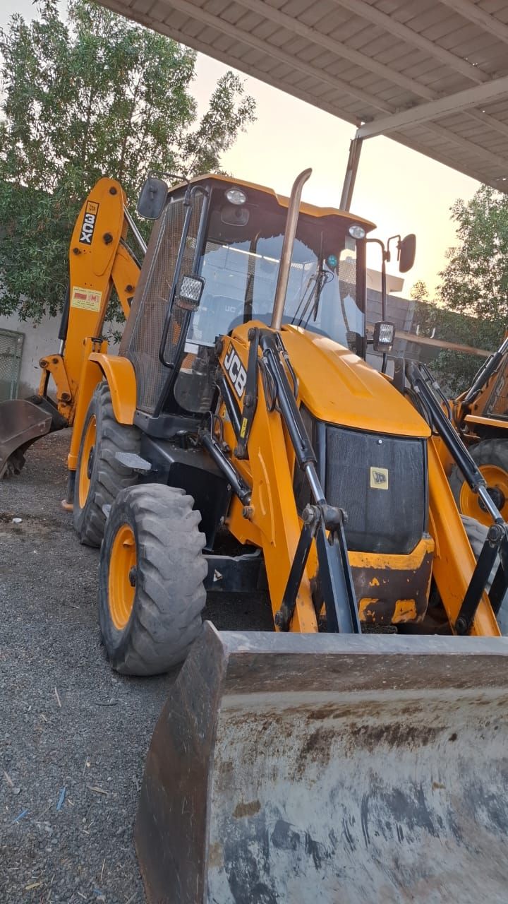 جي بي سي تليهندلر ورافعات شوكية للايجار