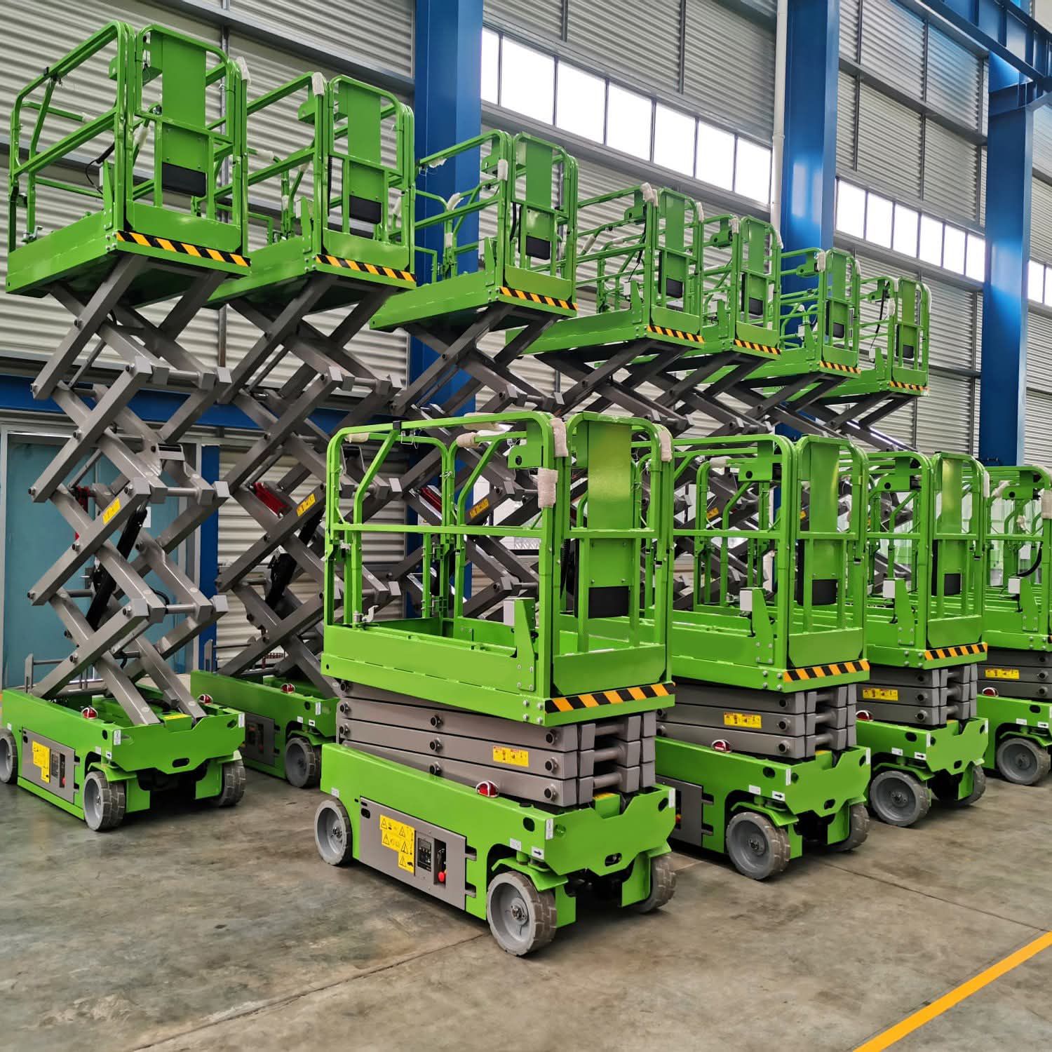 مانلفت للايجار سيزرلفت سقالة كهرباء ديزل كهربا راف