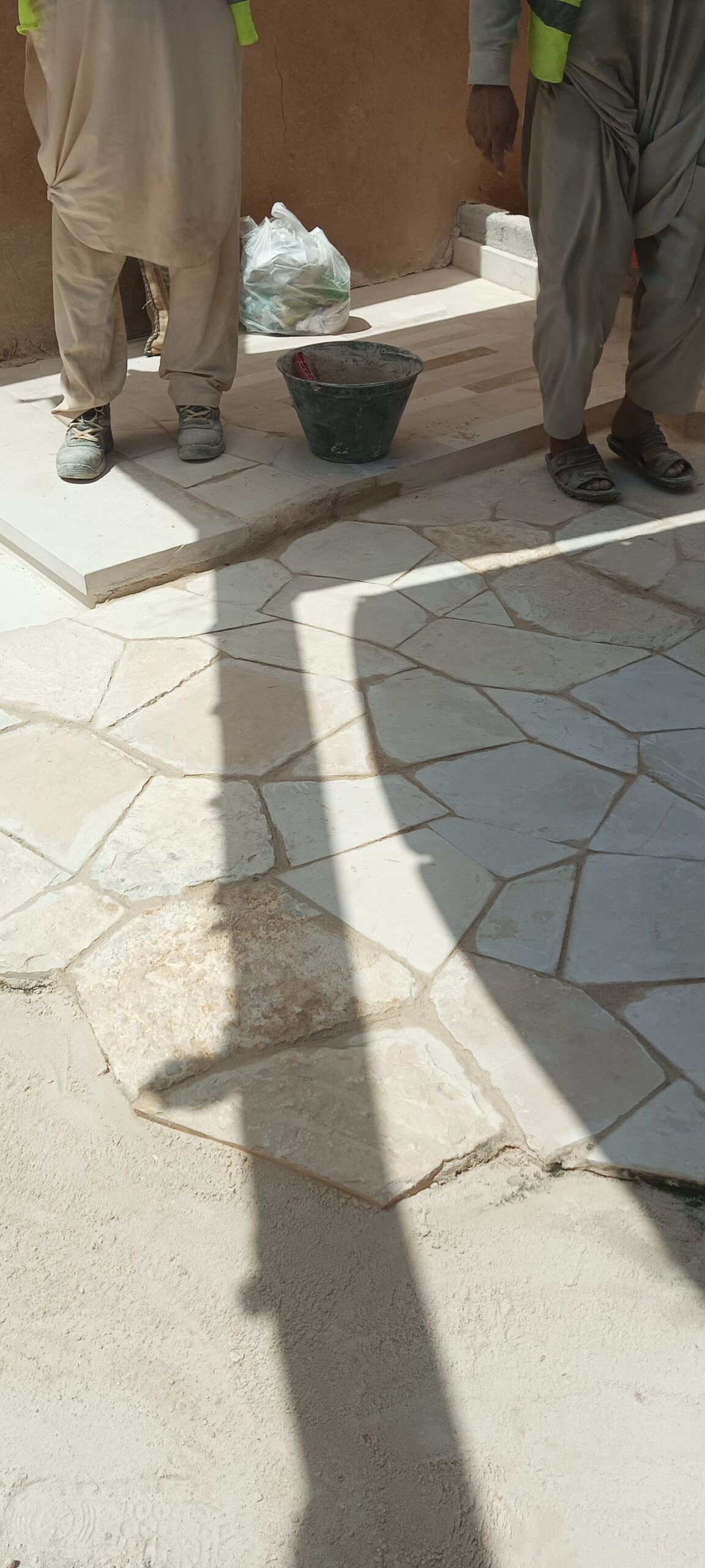 حجرمعلم حجر تركيب حجر طبیعی