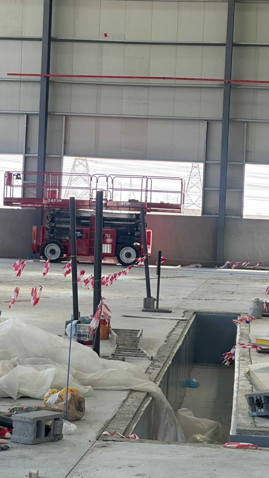 سيزر لفت للايجار الاسبوعي والشهري جميع المقاسات