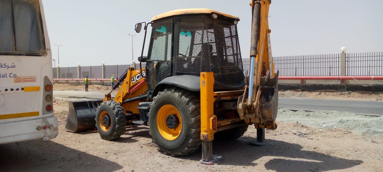 سيزر لفت للايجار ومان لفت تاور لايت وجي بي سي