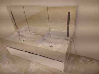 1b048111-8baf-427e-aa66-1354d1b52630