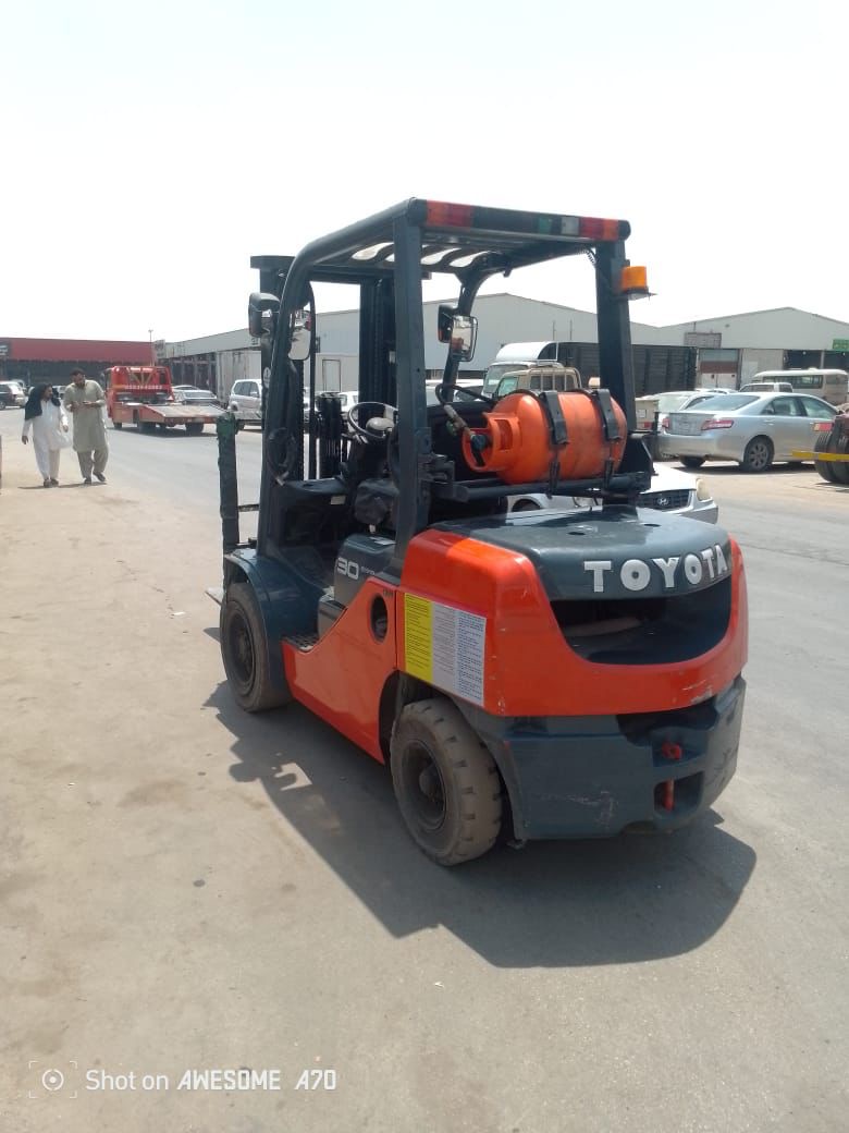 ابو لؤي لتأجير المعدات الثقيلة