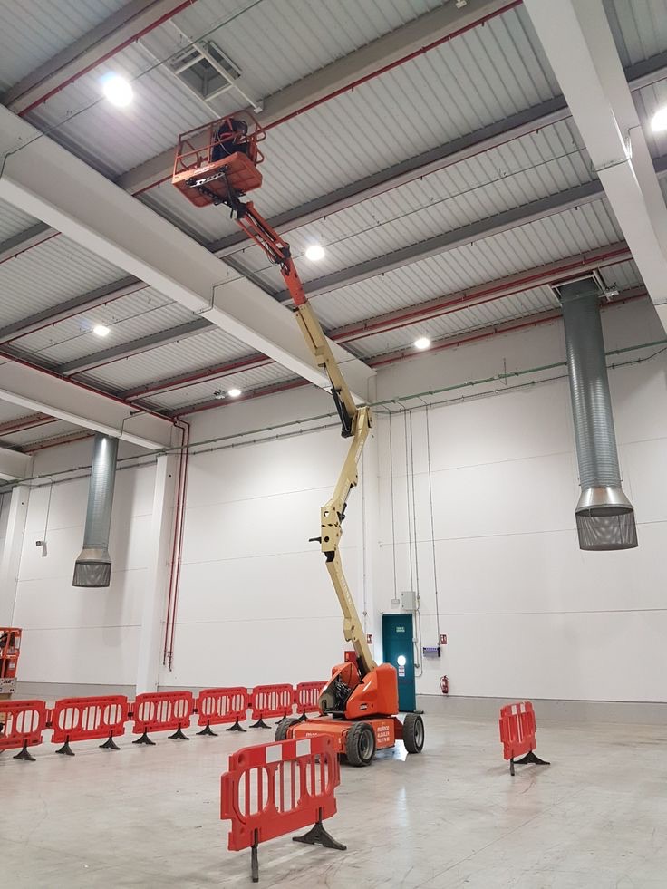 Renting all electric scaffolding