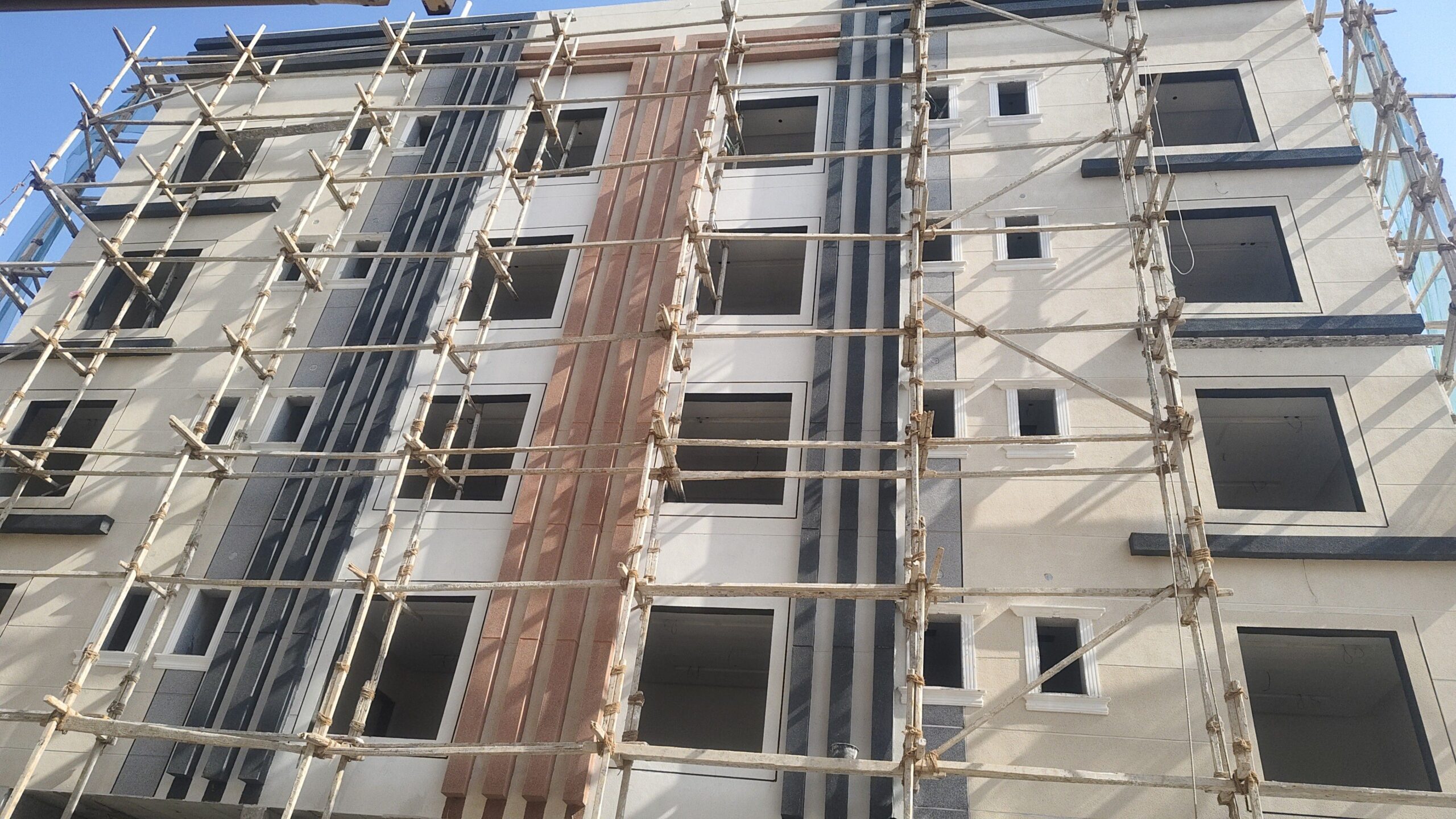 كسر رخام وجرافيت ودهانات