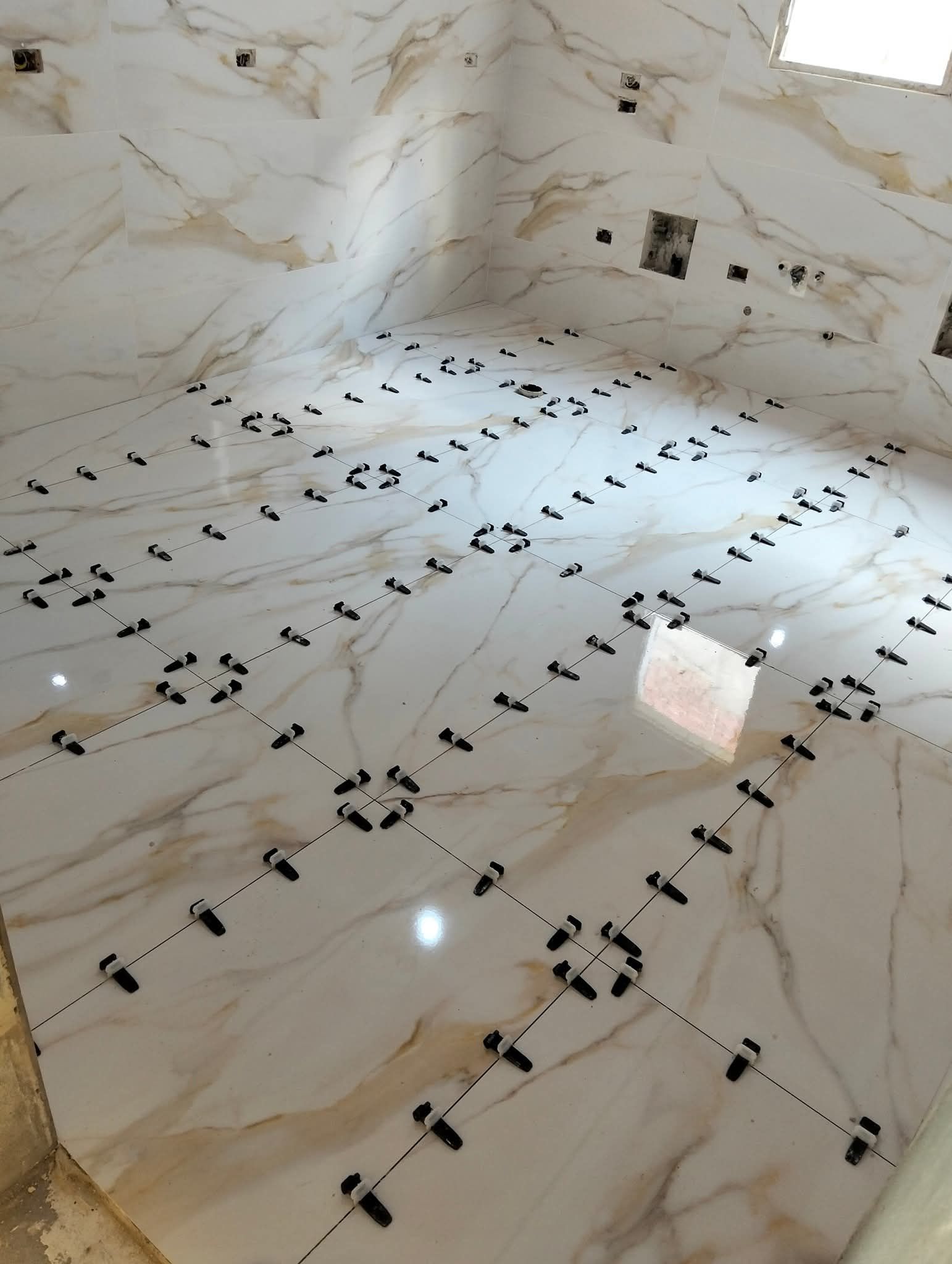 معلم بلاط جده